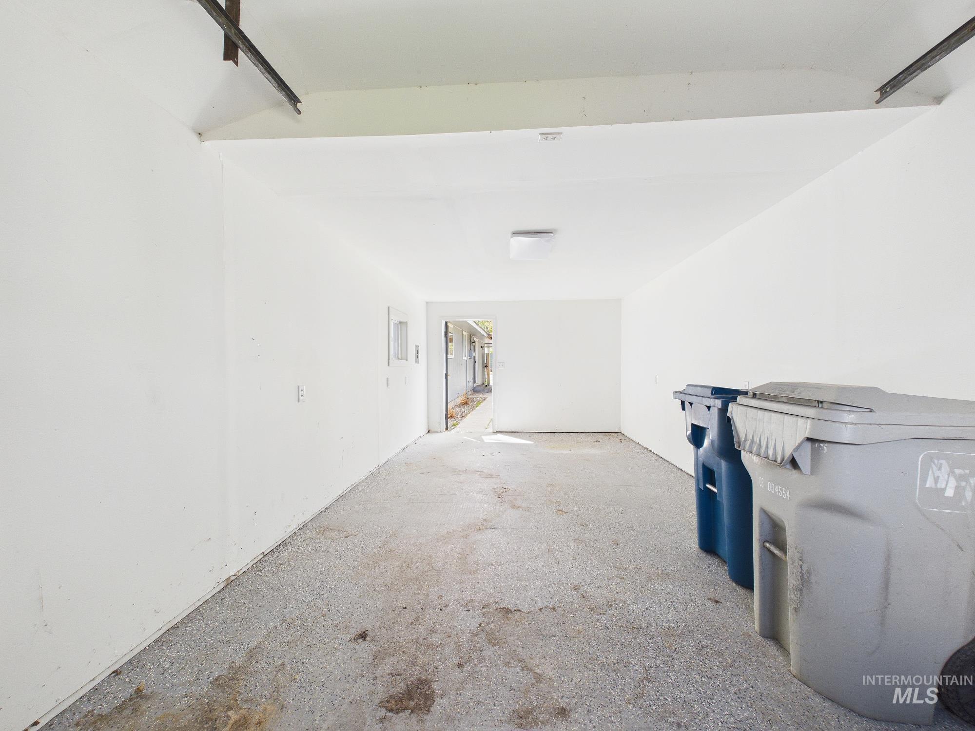 305 Dearborn St, Caldwell, Idaho 83605, 3 Bedrooms, 2 Bathrooms, Residential For Sale, Price $259,000, 98983563