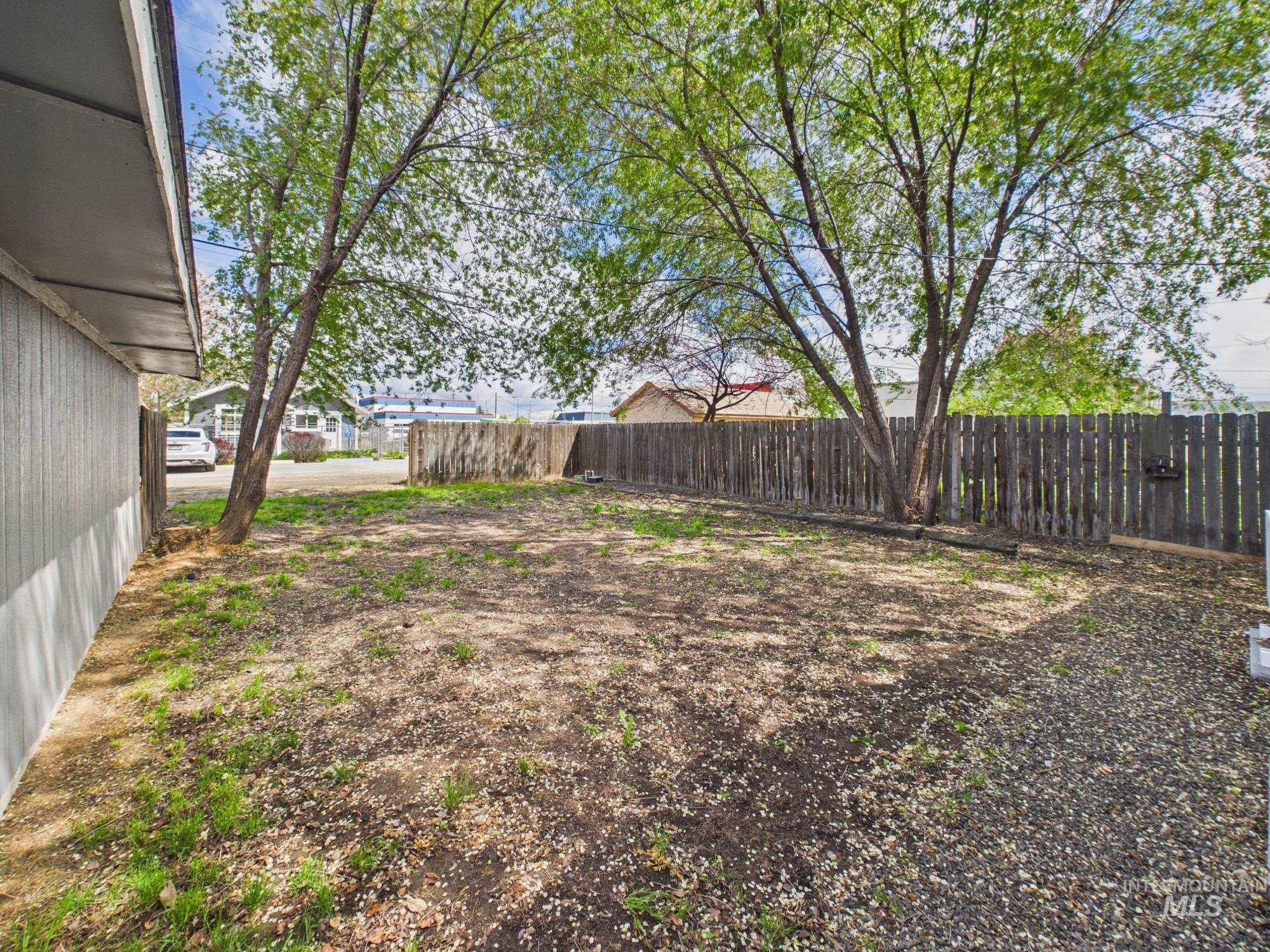 305 Dearborn St, Caldwell, Idaho 83605, 3 Bedrooms, 2 Bathrooms, Residential For Sale, Price $259,000, 98983563