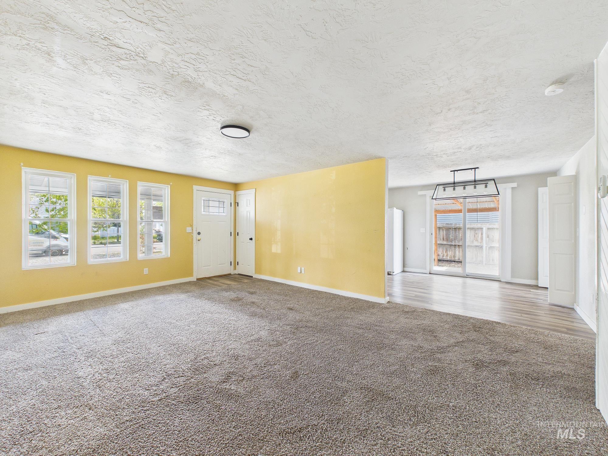 305 Dearborn St, Caldwell, Idaho 83605, 3 Bedrooms, 2 Bathrooms, Residential For Sale, Price $259,000, 98983563