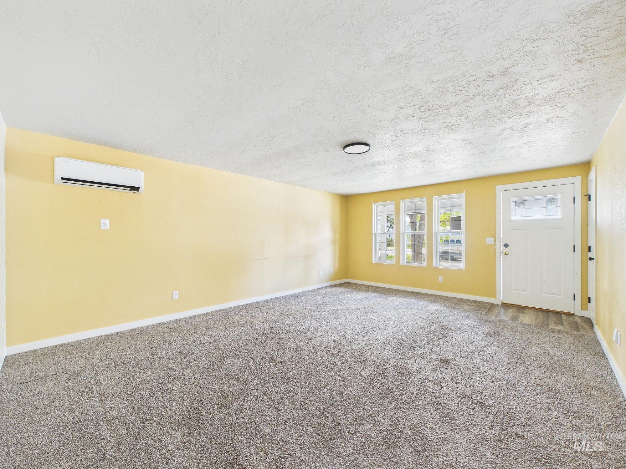 305 Dearborn St, Caldwell, Idaho 83605, 3 Bedrooms, 2 Bathrooms, Residential For Sale, Price $259,000, 98983563