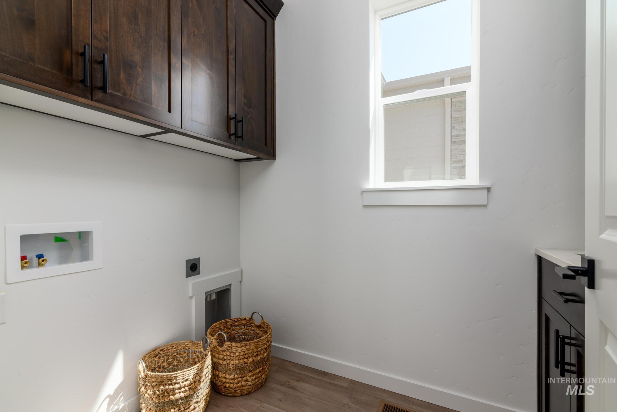 5817 W Burnt Sage Dr, Meridian, Idaho 83646, 4 Bedrooms, 3.5 Bathrooms, Residential For Sale, Price $774,000, 98983567