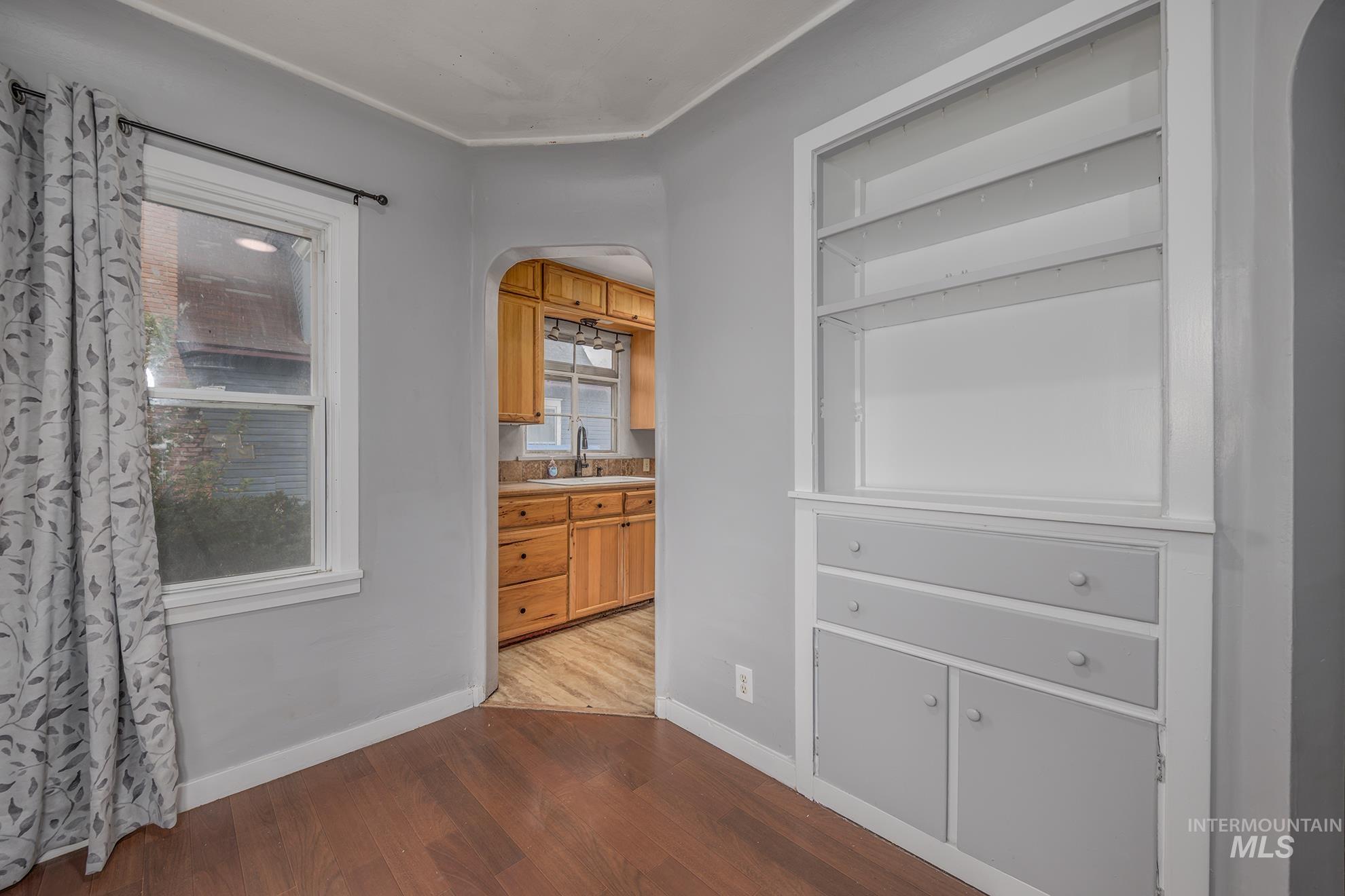 838 SW 2nd St, Ontario, Oregon 97914, 4 Bedrooms, 2 Bathrooms, Residential For Sale, Price $330,000,MLS 98983568