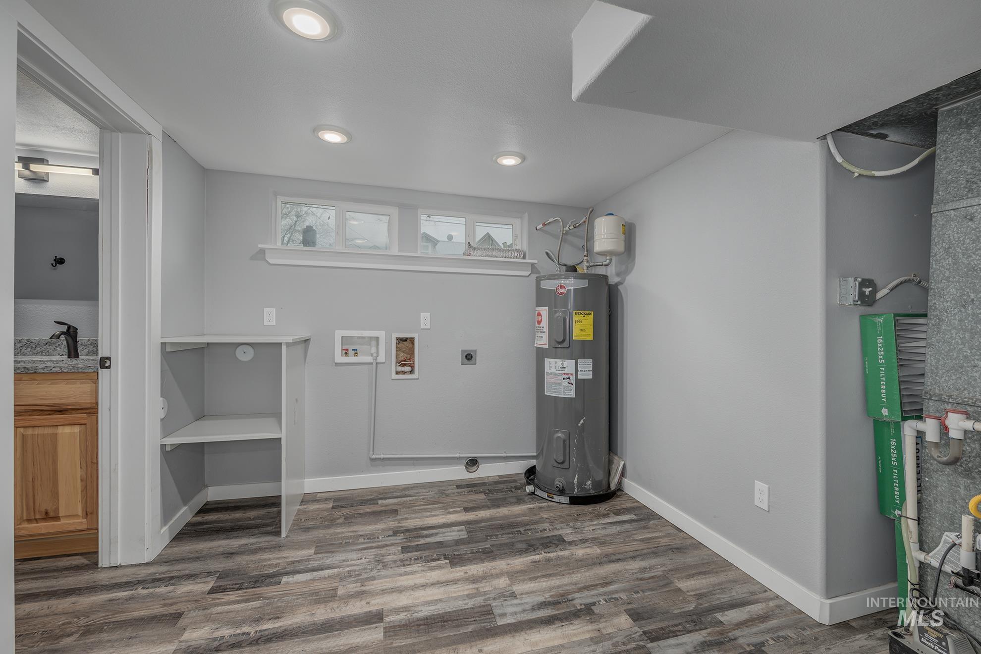 838 SW 2nd St, Ontario, Oregon 97914, 4 Bedrooms, 2 Bathrooms, Residential For Sale, Price $330,000,MLS 98983568