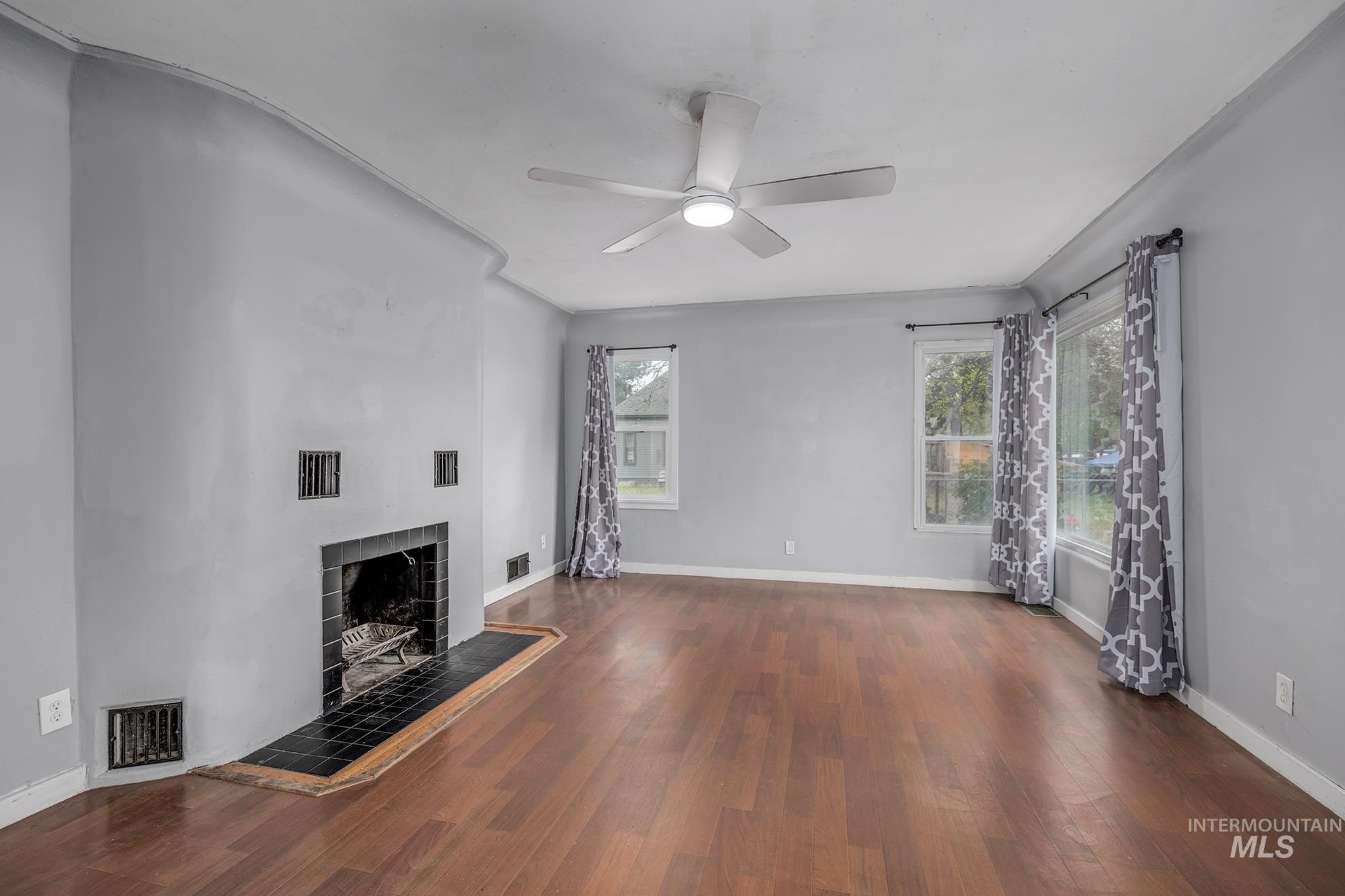 838 SW 2nd St, Ontario, Oregon 97914, 4 Bedrooms, 2 Bathrooms, Residential For Sale, Price $330,000,MLS 98983568