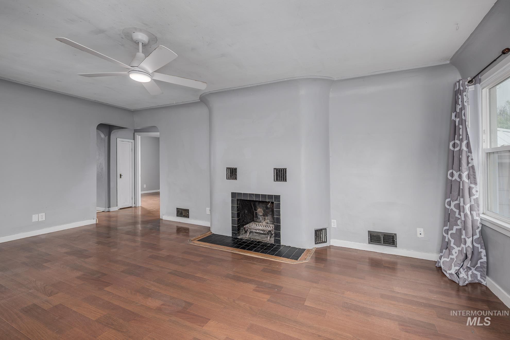 838 SW 2nd St, Ontario, Oregon 97914, 4 Bedrooms, 2 Bathrooms, Residential For Sale, Price $330,000,MLS 98983568