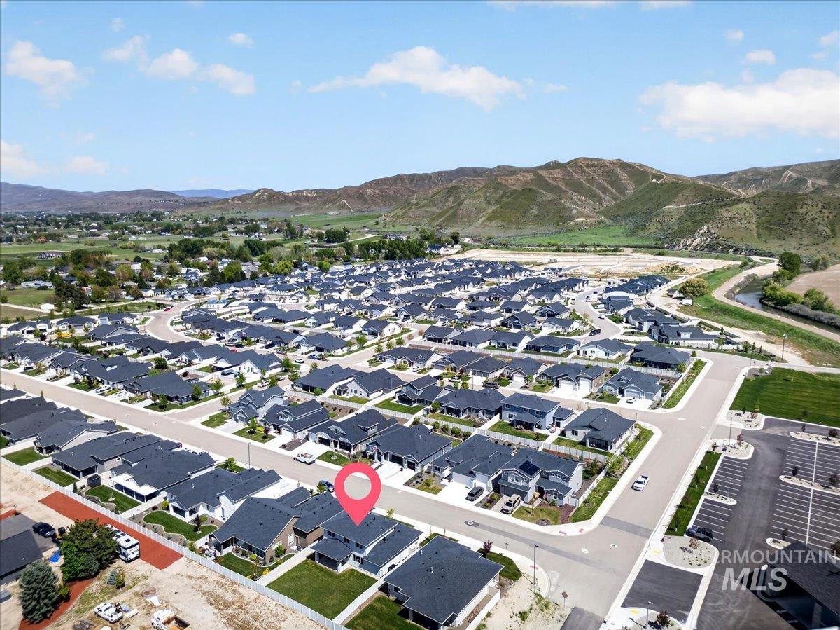 1811 Rome Ave, Emmett, Idaho 83617, 4 Bedrooms, 3 Bathrooms, Residential For Sale, Price $525,000, 98983569