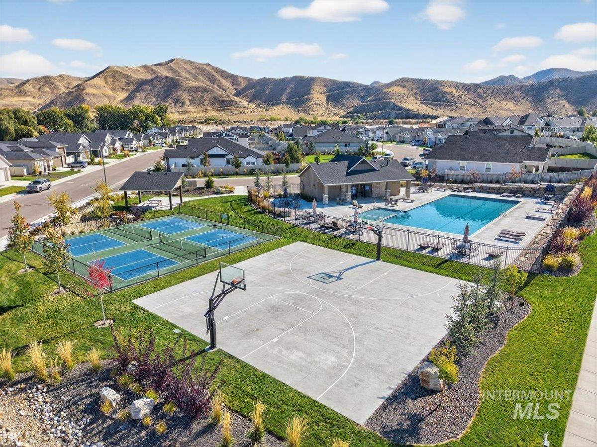 1811 Rome Ave, Emmett, Idaho 83617, 4 Bedrooms, 3 Bathrooms, Residential For Sale, Price $525,000, 98983569