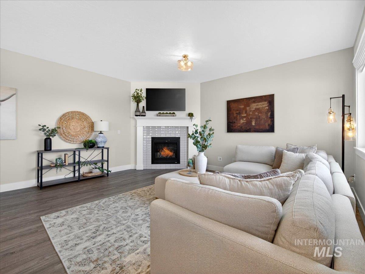 1811 Rome Ave, Emmett, Idaho 83617, 4 Bedrooms, 3 Bathrooms, Residential For Sale, Price $525,000, 98983569