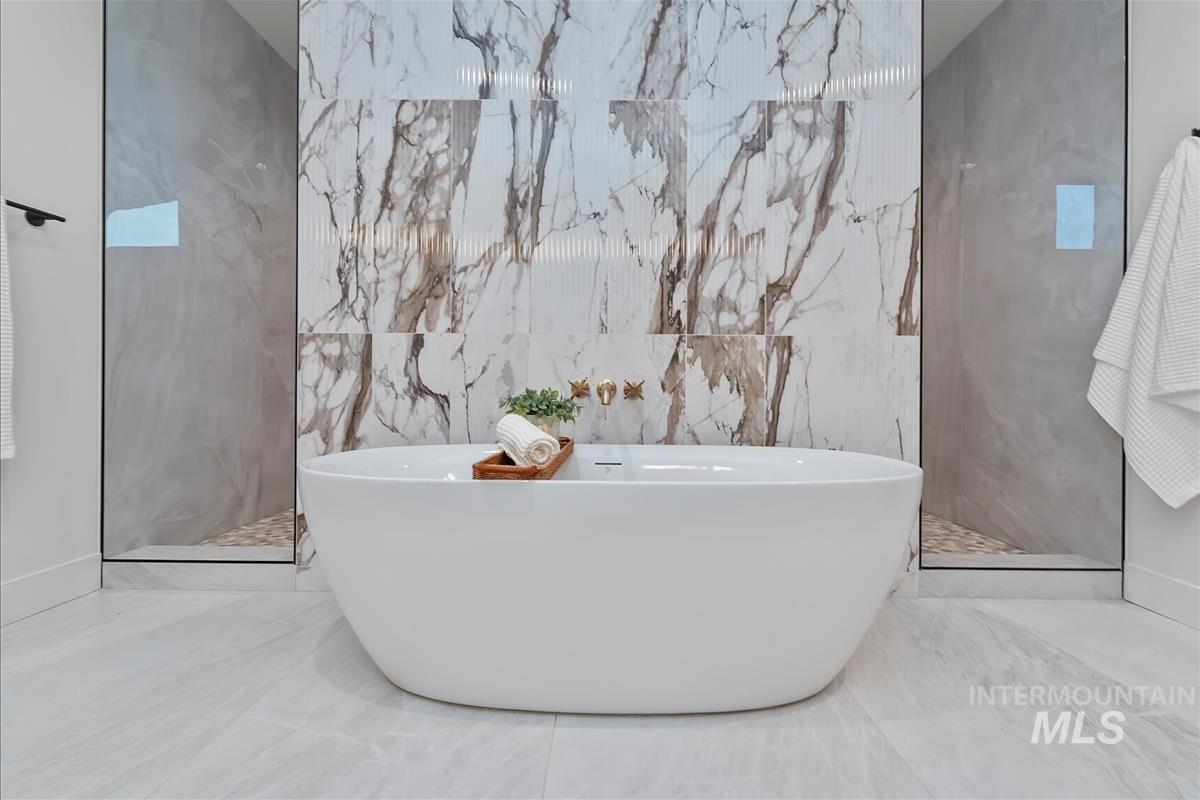 8085 Quail Hollow Dr, Middleton, Idaho 83644, 4 Bedrooms, 4.5 Bathrooms, Residential For Sale, Price $1,699,900, 98983570