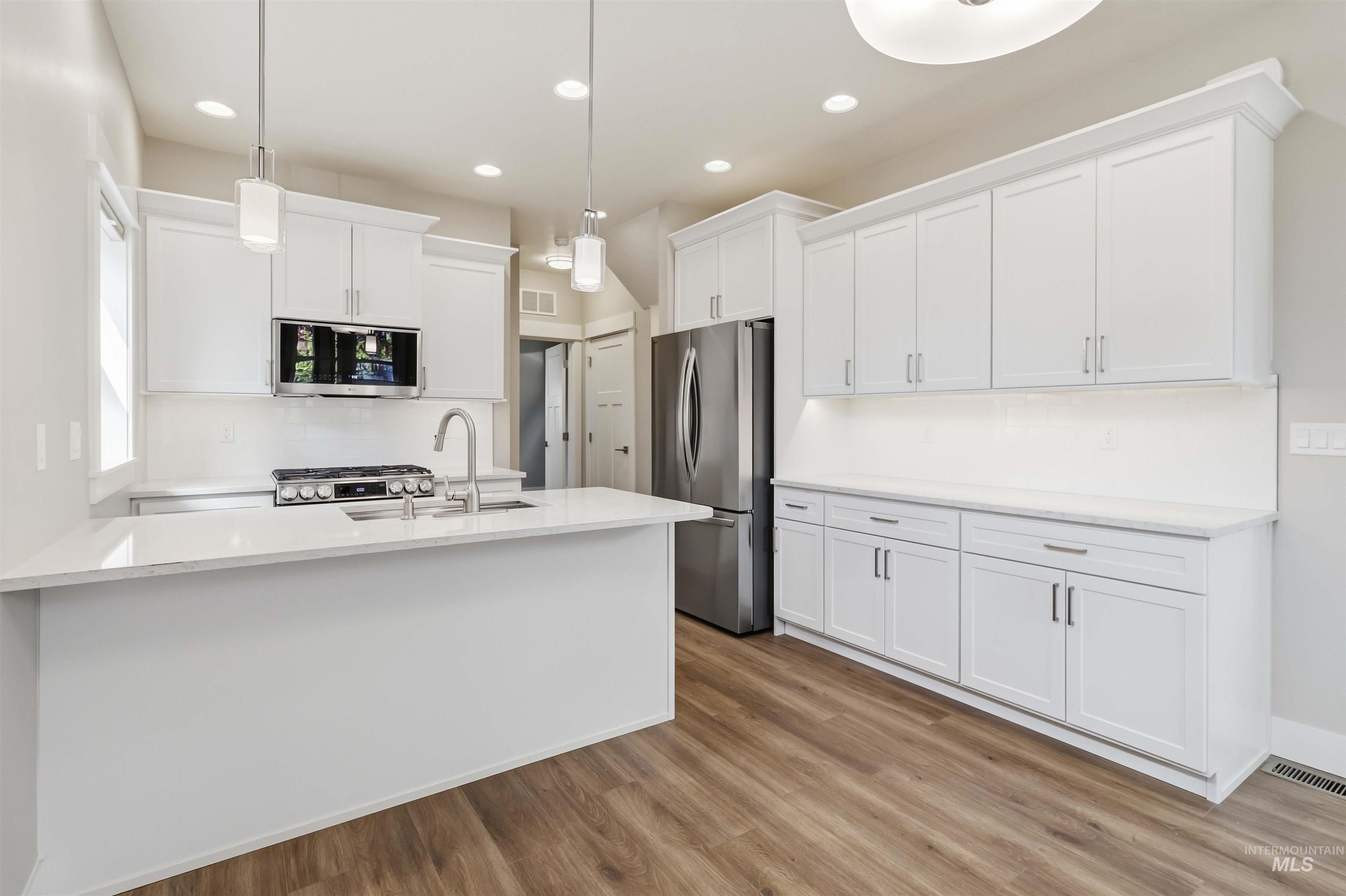 2107 S Hervey St, Boise, Idaho 83705, 4 Bedrooms, 4.5 Bathrooms, Residential For Sale, Price $744,600, 98983572