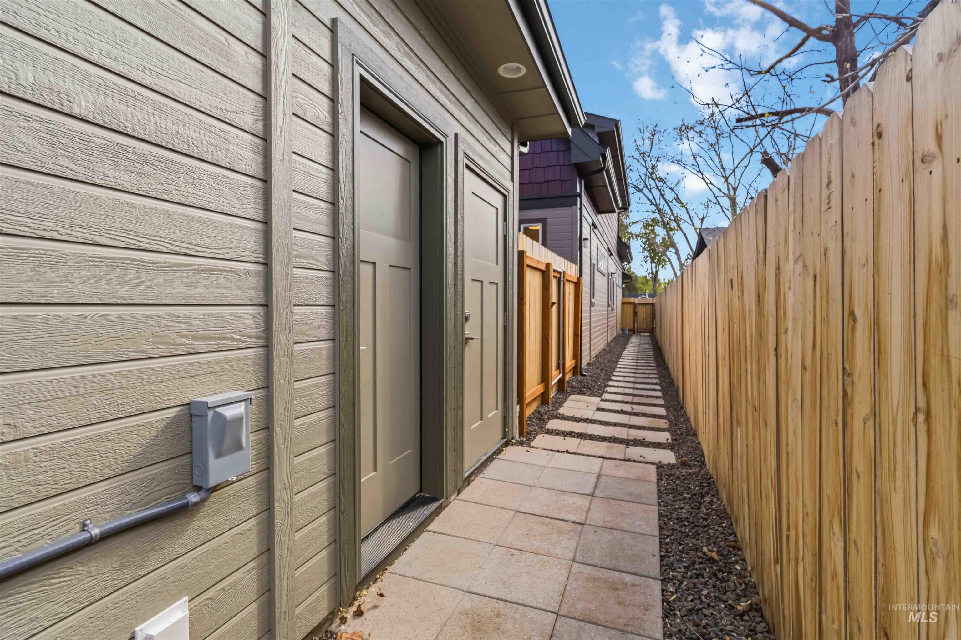 2107 S Hervey St, Boise, Idaho 83705, 4 Bedrooms, 4.5 Bathrooms, Residential For Sale, Price $744,600, 98983572