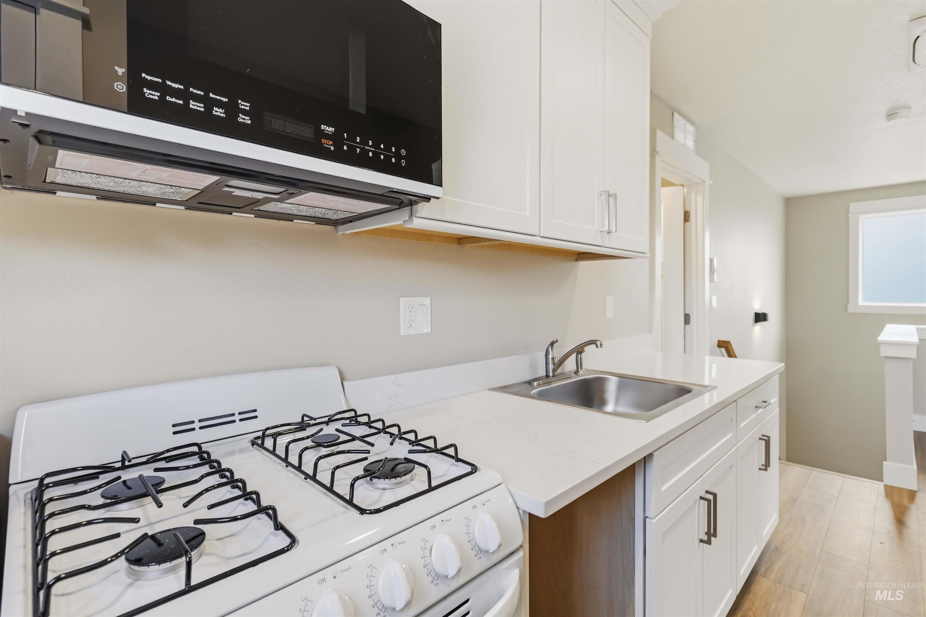 2107 S Hervey St, Boise, Idaho 83705, 4 Bedrooms, 4.5 Bathrooms, Residential For Sale, Price $744,600, 98983572