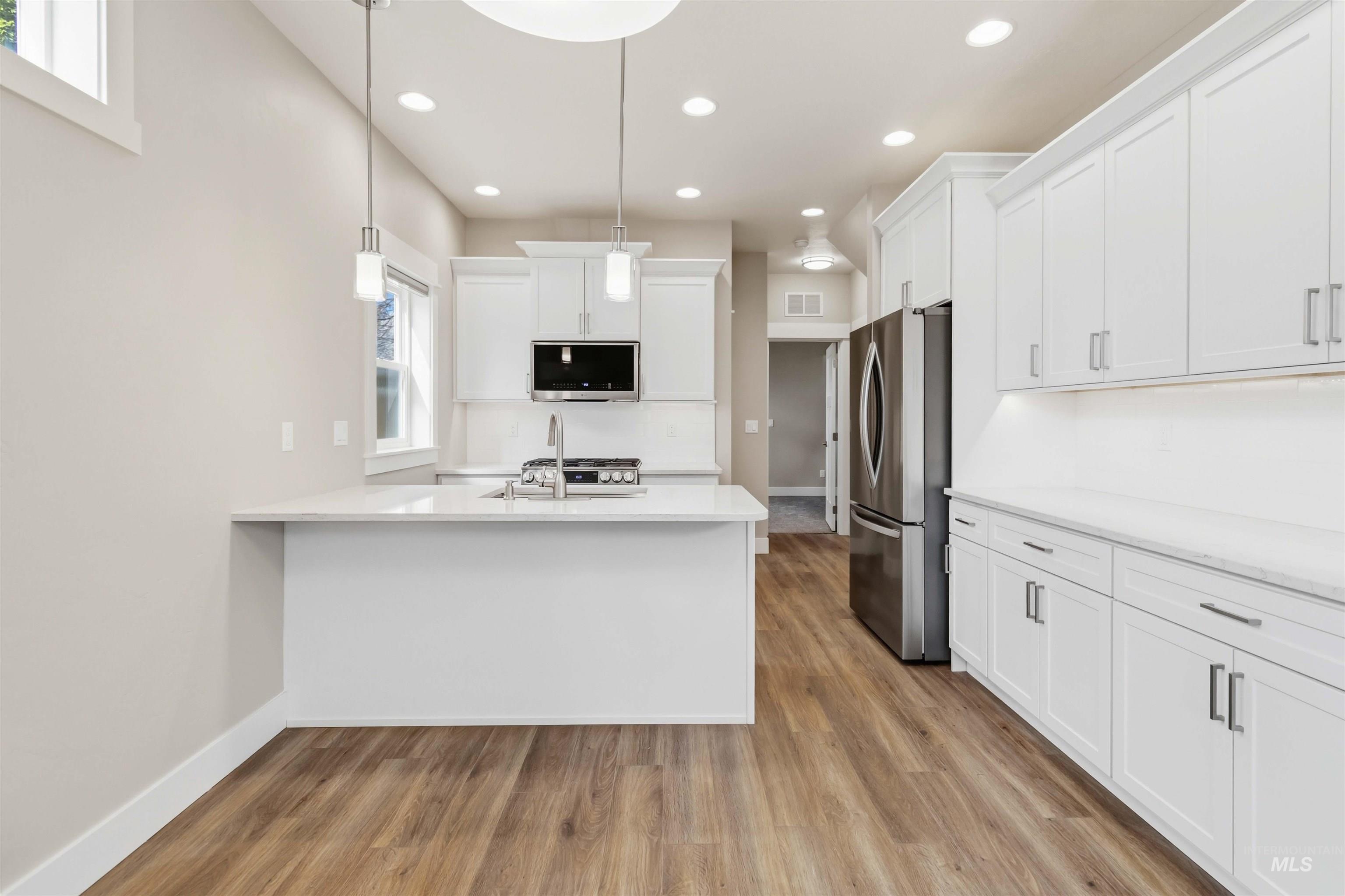 2107 S Hervey St, Boise, Idaho 83705, 4 Bedrooms, 4.5 Bathrooms, Residential For Sale, Price $744,600, 98983572