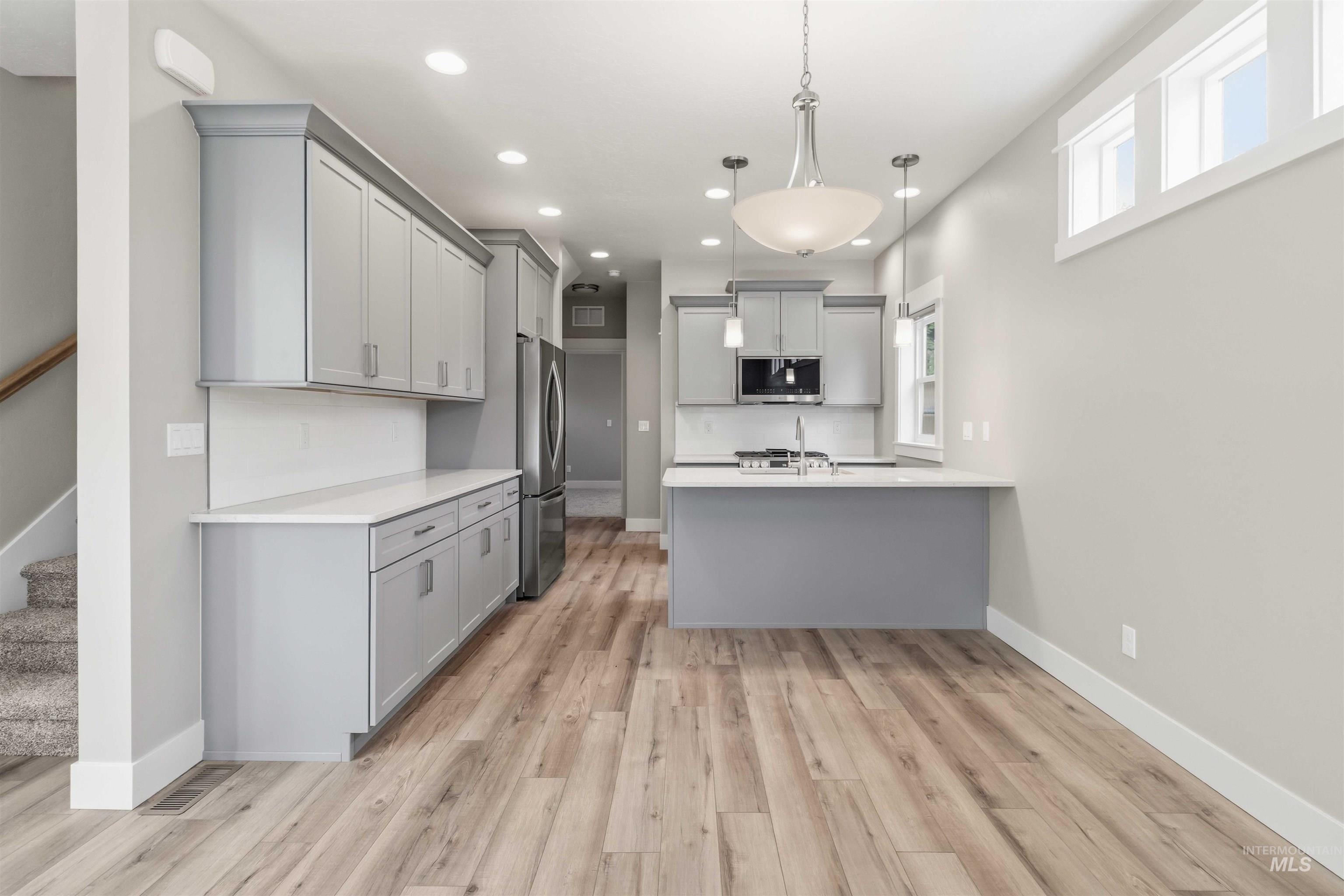 2101 S Hervey St, Boise, Idaho 83705, 4 Bedrooms, 4.5 Bathrooms, Residential For Sale, Price $744,600, 98983573