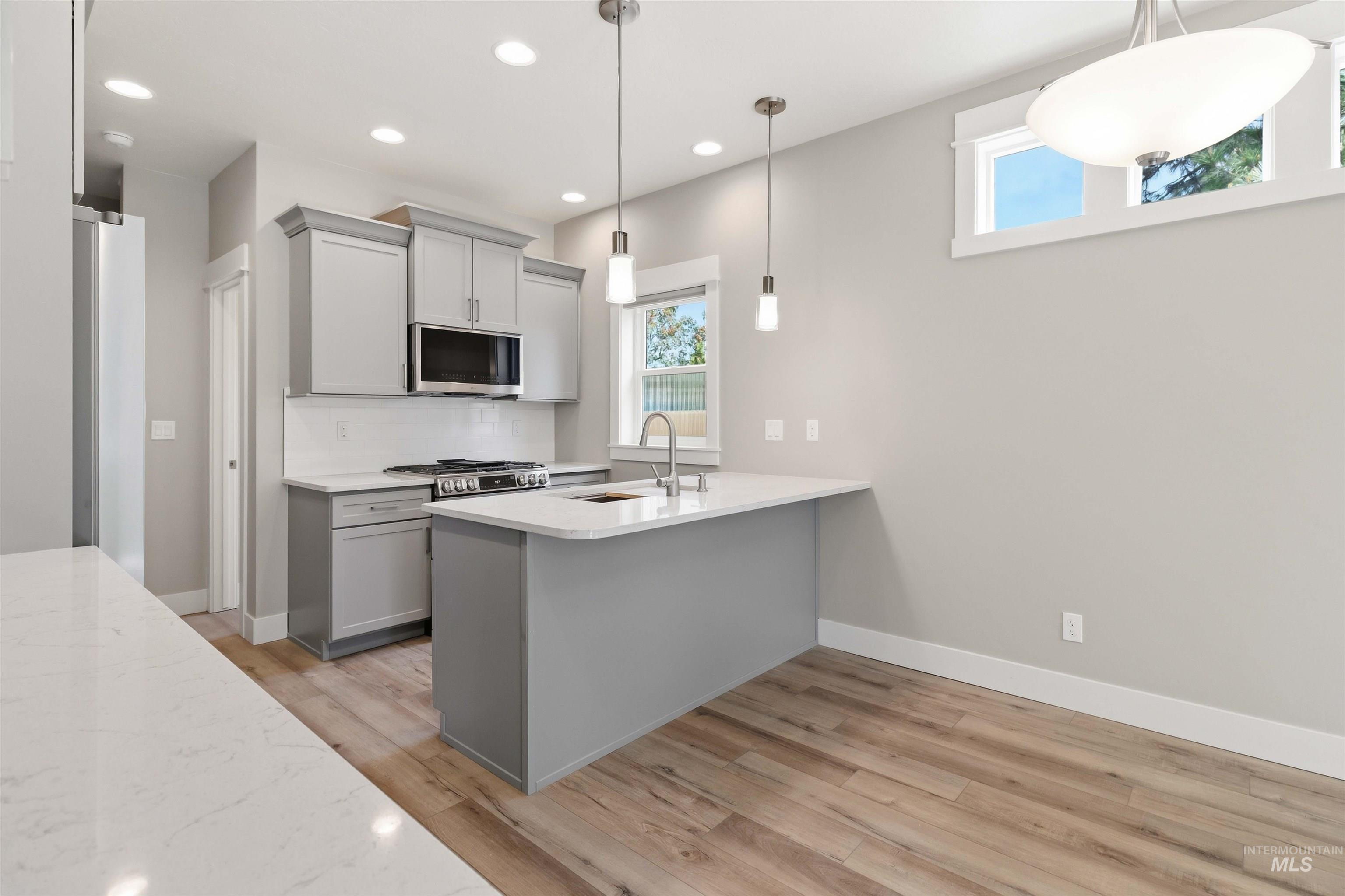 2101 S Hervey St, Boise, Idaho 83705, 4 Bedrooms, 4.5 Bathrooms, Residential For Sale, Price $744,600, 98983573