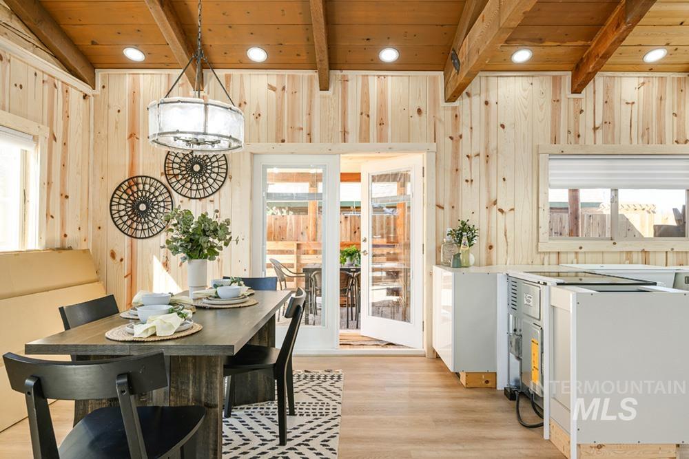 2210 Glen View Dr, Nampa, Idaho 83686, 3 Bedrooms, 2 Bathrooms, Residential For Sale, Price $573,900, 98983577