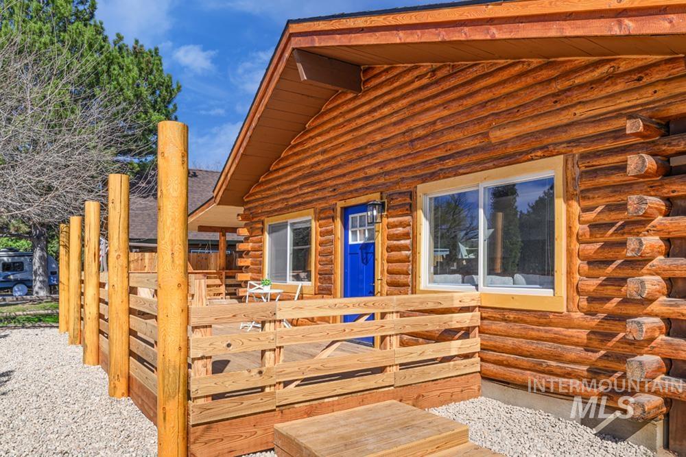 2210 Glen View Dr, Nampa, Idaho 83686, 3 Bedrooms, 2 Bathrooms, Residential For Sale, Price $573,900, 98983577