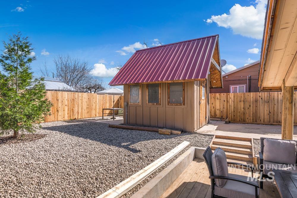 2210 Glen View Dr, Nampa, Idaho 83686, 3 Bedrooms, 2 Bathrooms, Residential For Sale, Price $573,900, 98983577