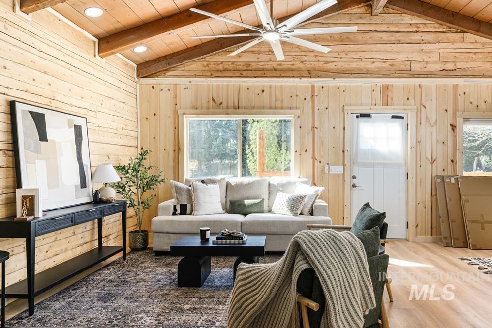 2210 Glen View Dr, Nampa, Idaho 83686, 3 Bedrooms, 2 Bathrooms, Residential For Sale, Price $573,900, 98983577