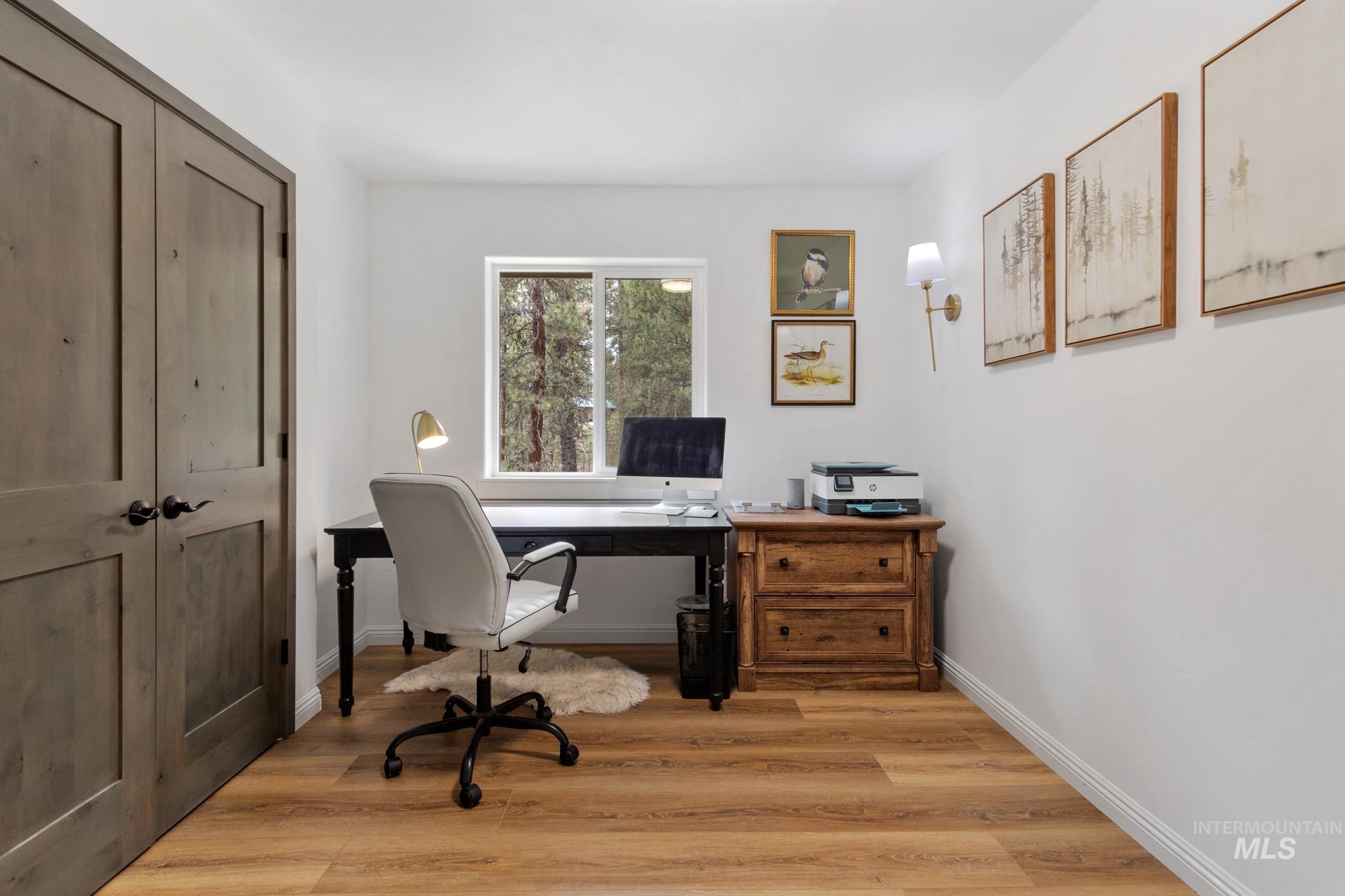 16 Grouse Road, Idaho City, Idaho 83631, 2 Bedrooms, 2 Bathrooms, Residential For Sale, Price $512,500, 98983581