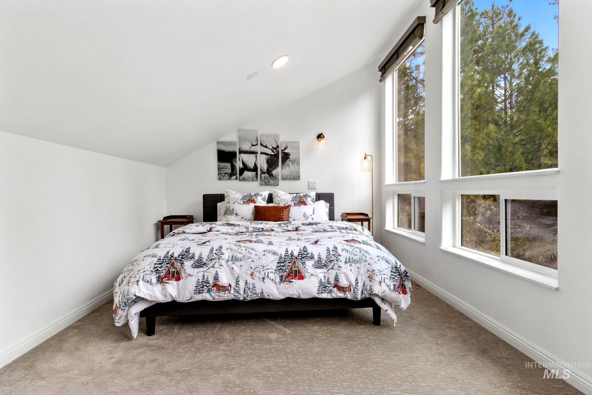 16 Grouse Road, Idaho City, Idaho 83631, 2 Bedrooms, 2 Bathrooms, Residential For Sale, Price $512,500, 98983581