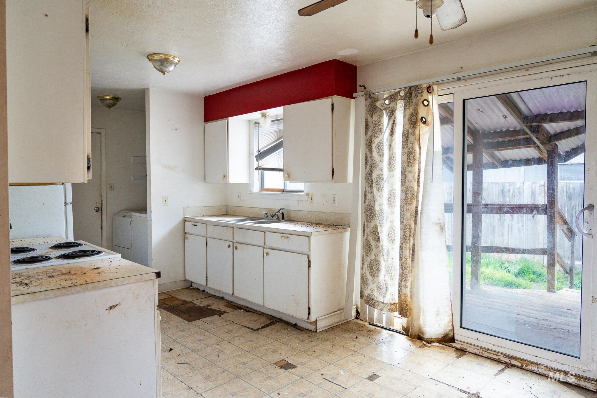 448 NW 4th St, Ontario, Oregon 97914-0000, 3 Bedrooms, 1 Bathroom, Residential For Sale, Price $149,999, 98983585