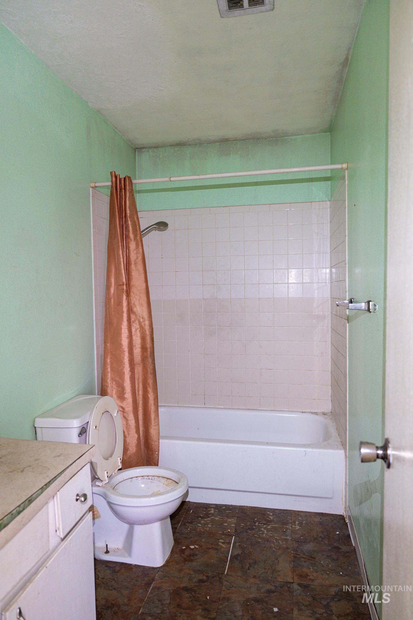 448 NW 4th St, Ontario, Oregon 97914-0000, 3 Bedrooms, 1 Bathroom, Residential For Sale, Price $149,999, 98983585