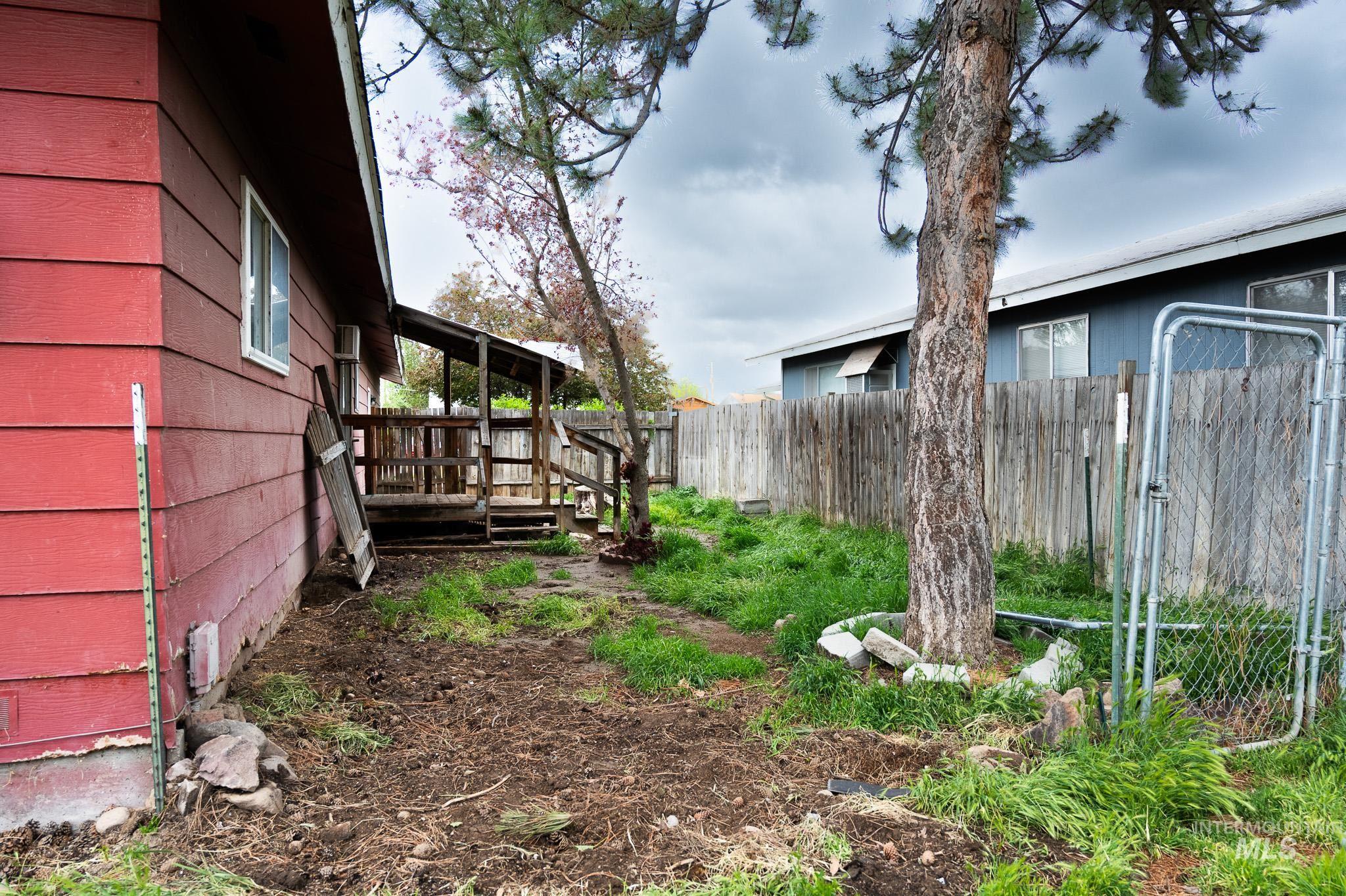 448 NW 4th St, Ontario, Oregon 97914-0000, 3 Bedrooms, 1 Bathroom, Residential For Sale, Price $149,999, 98983585