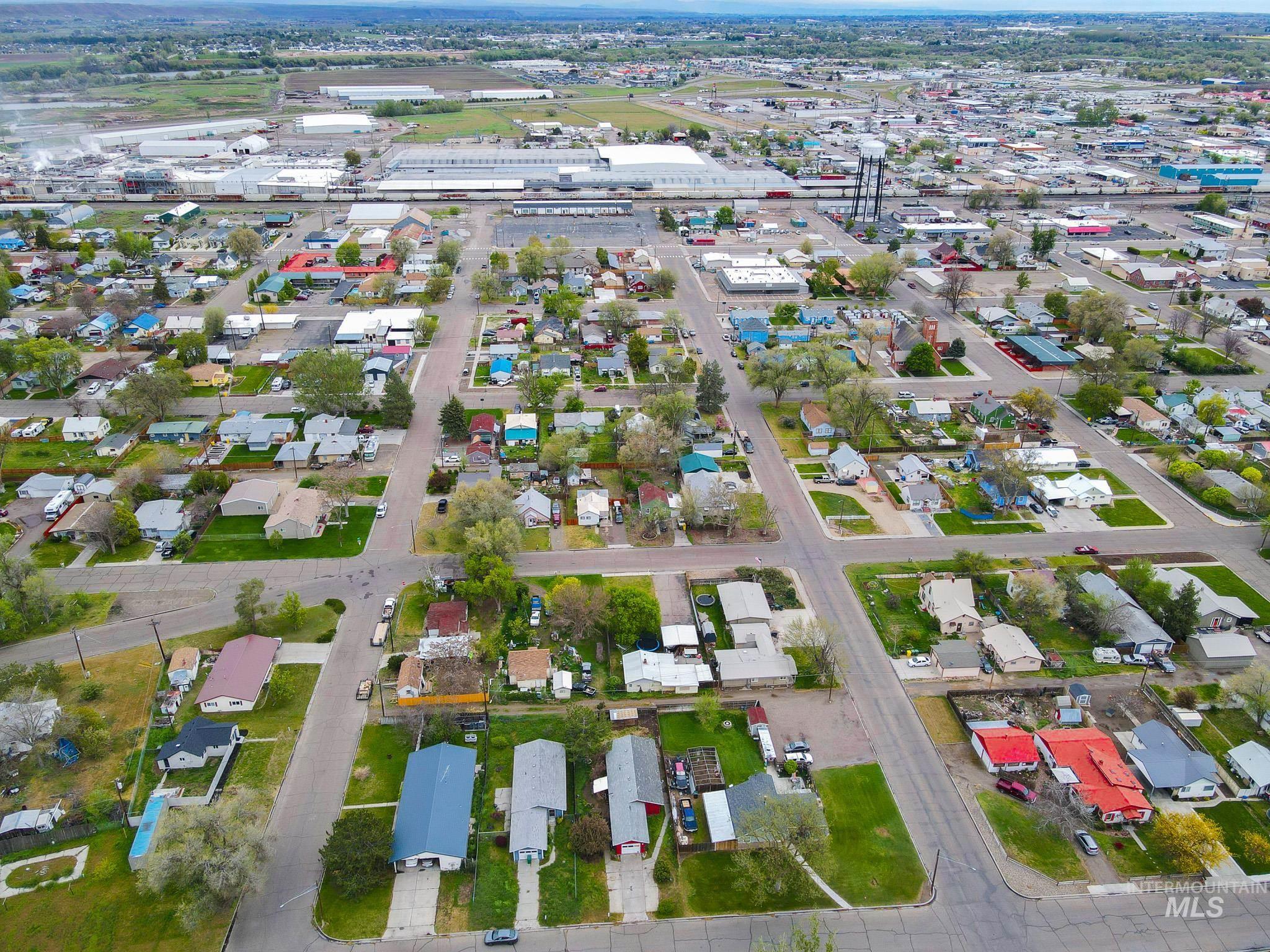 448 NW 4th St, Ontario, Oregon 97914-0000, 3 Bedrooms, 1 Bathroom, Residential For Sale, Price $149,999, 98983585