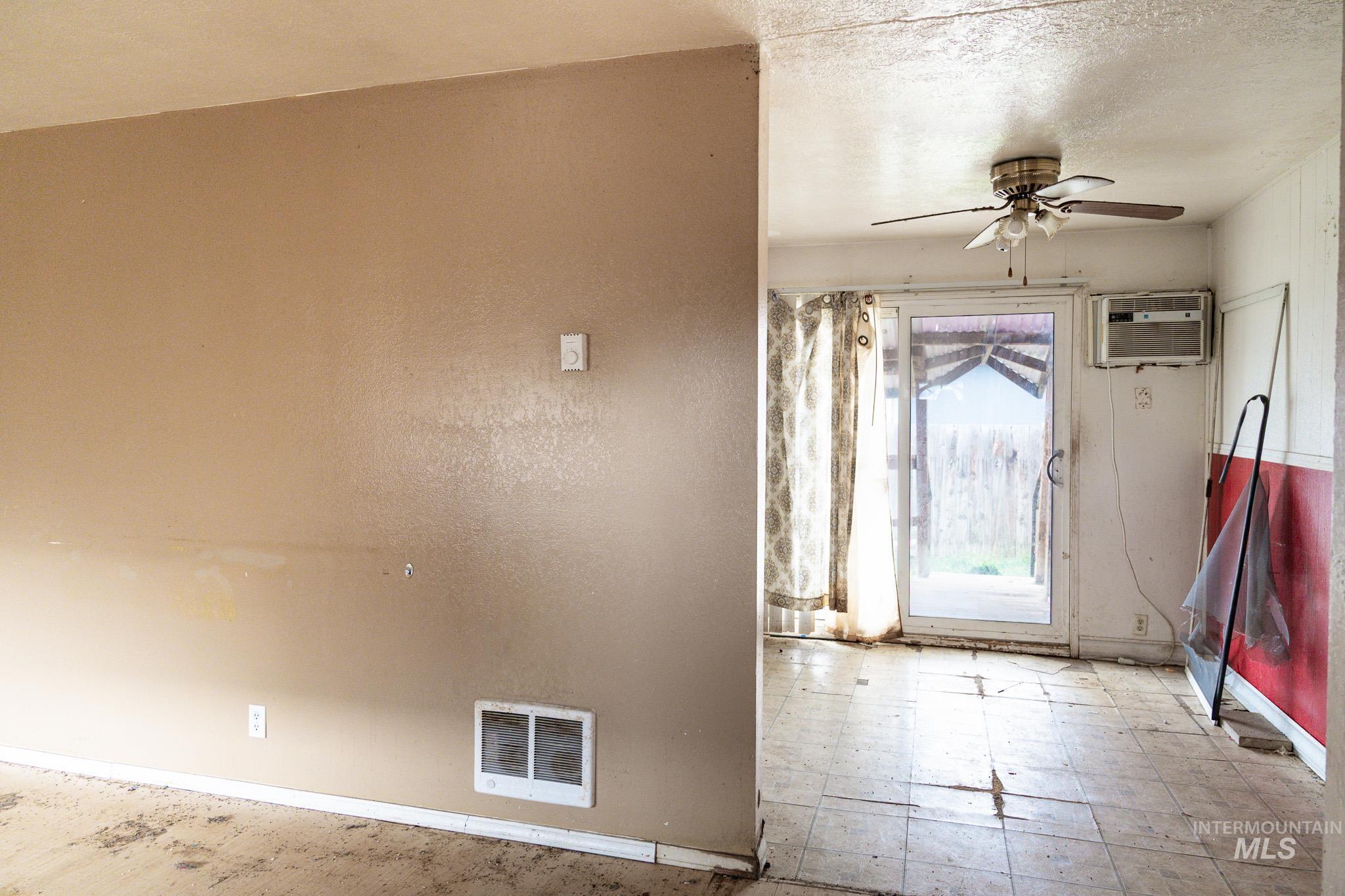 448 NW 4th St, Ontario, Oregon 97914-0000, 3 Bedrooms, 1 Bathroom, Residential For Sale, Price $149,999, 98983585