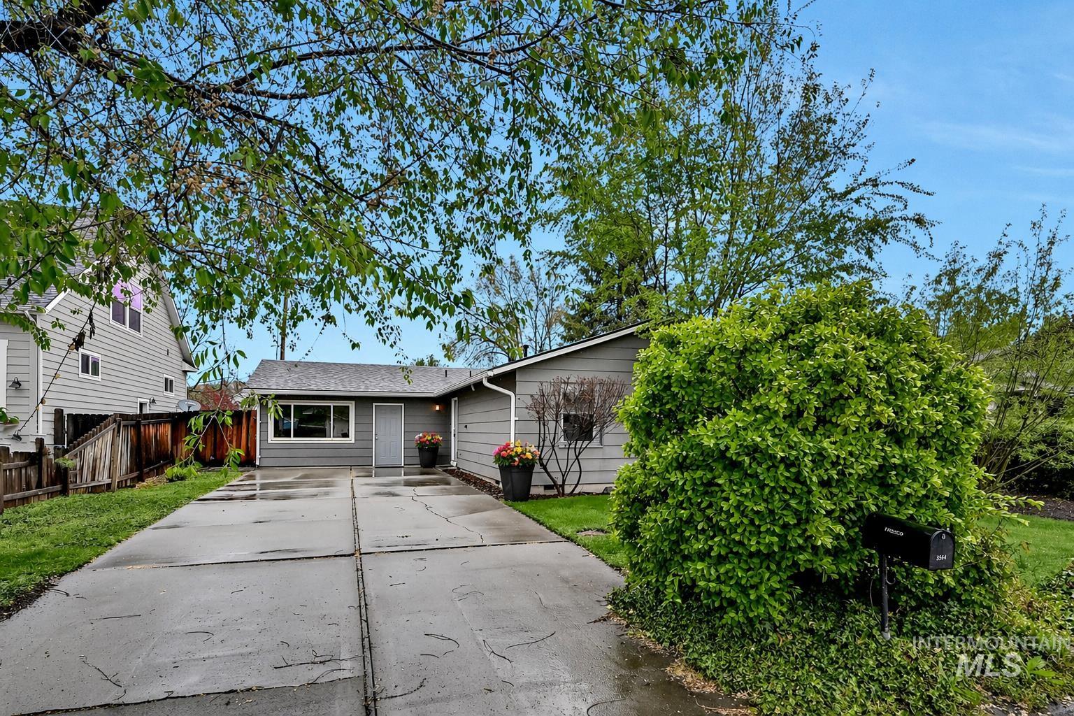3554 W Hansen Ave, Boise, Idaho 83703, 3 Bedrooms, 2 Bathrooms, Residential For Sale, Price $499,888,MLS 98983587