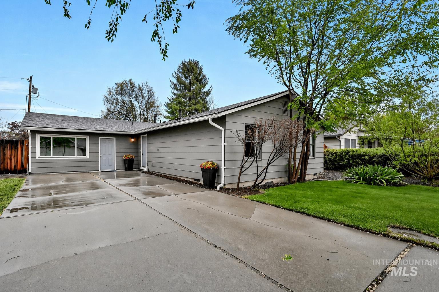 3554 W Hansen Ave, Boise, Idaho 83703, 3 Bedrooms, 2 Bathrooms, Residential For Sale, Price $499,888,MLS 98983587