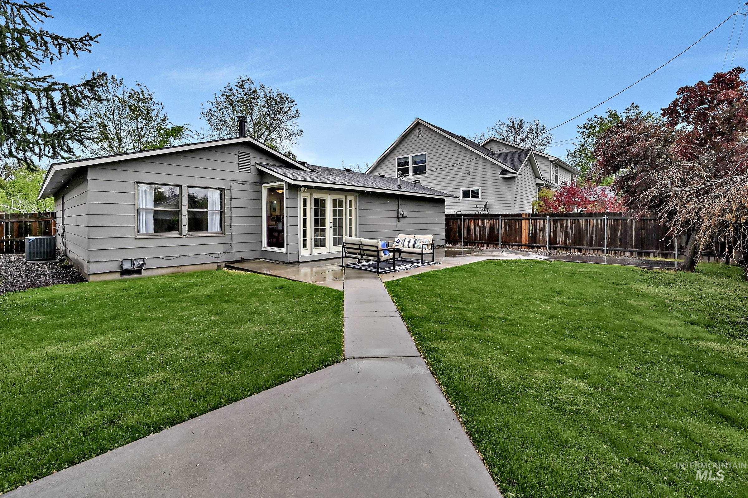 3554 W Hansen Ave, Boise, Idaho 83703, 3 Bedrooms, 2 Bathrooms, Residential For Sale, Price $499,888,MLS 98983587