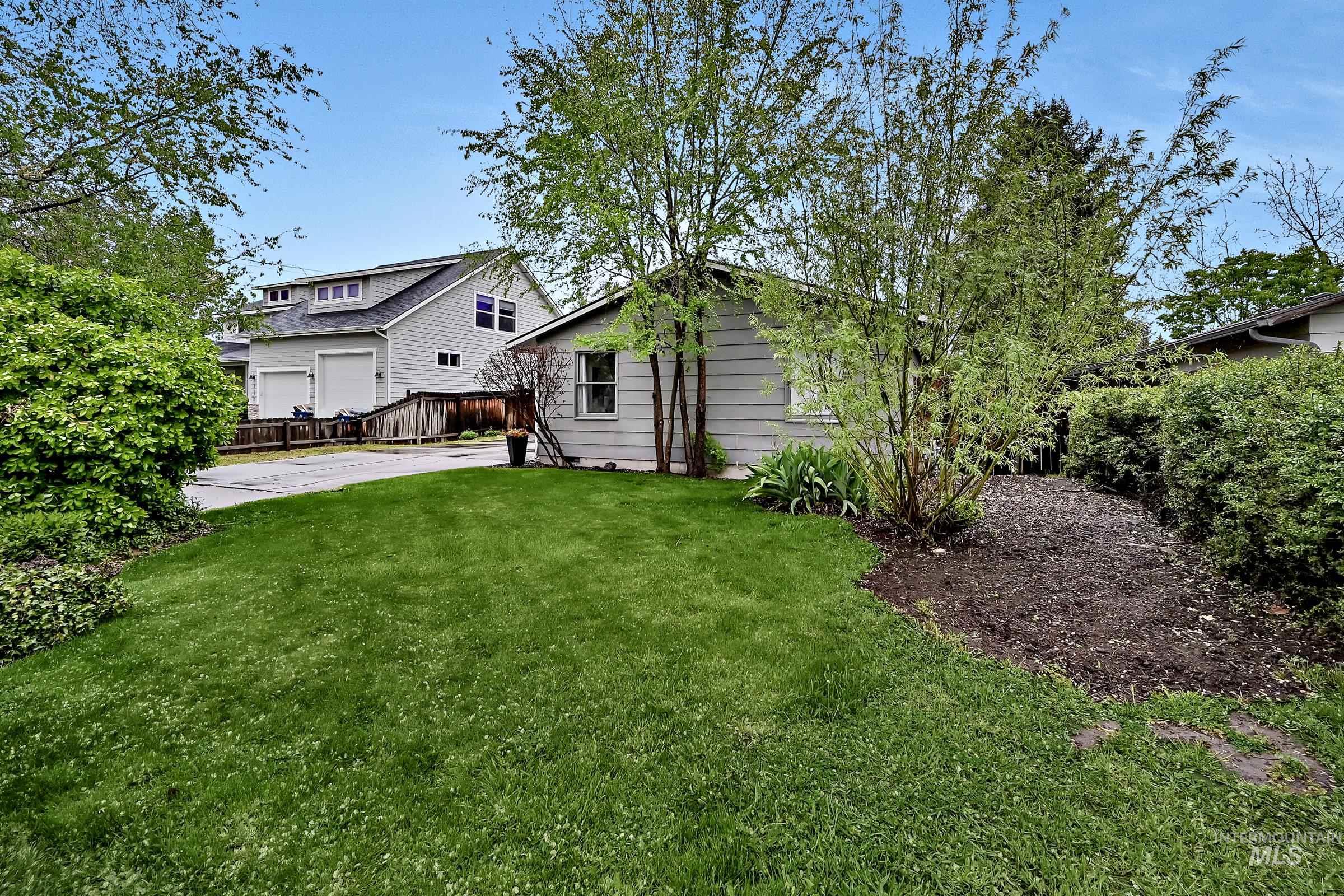 3554 W Hansen Ave, Boise, Idaho 83703, 3 Bedrooms, 2 Bathrooms, Residential For Sale, Price $499,888,MLS 98983587