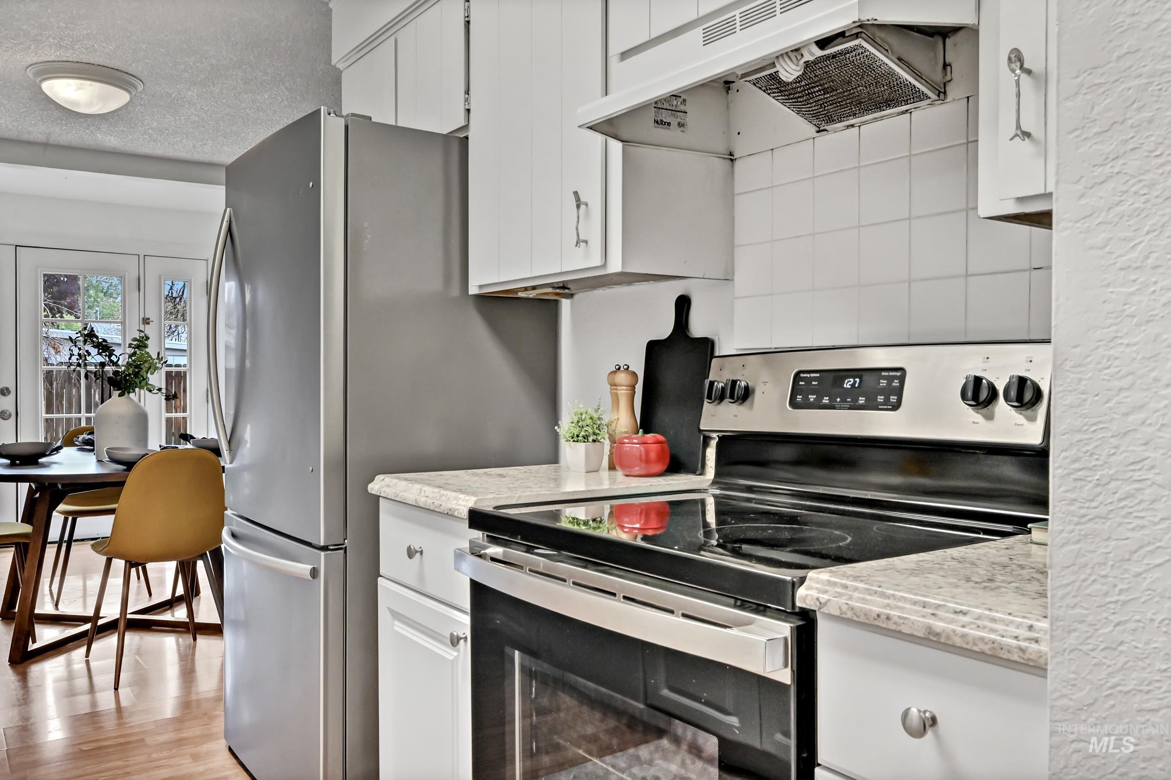 3554 W Hansen Ave, Boise, Idaho 83703, 3 Bedrooms, 2 Bathrooms, Residential For Sale, Price $499,888,MLS 98983587