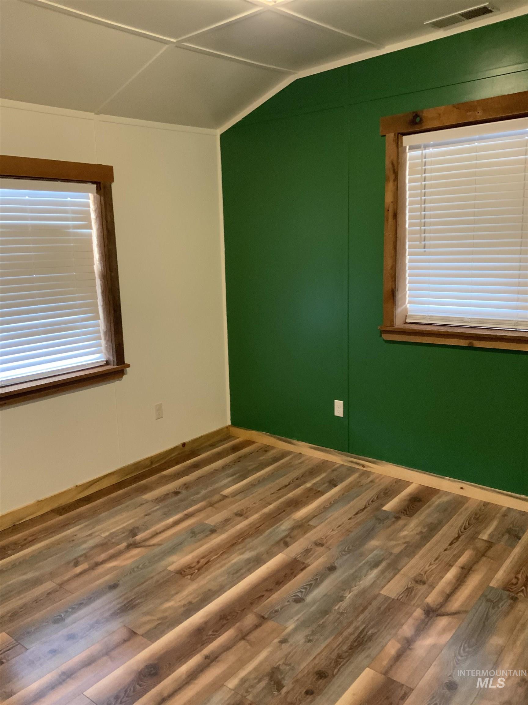 117 E Hill Road, Idaho City, Idaho 83631, 2 Bedrooms, 1 Bathroom, Residential For Sale, Price $440,000,MLS 98983588