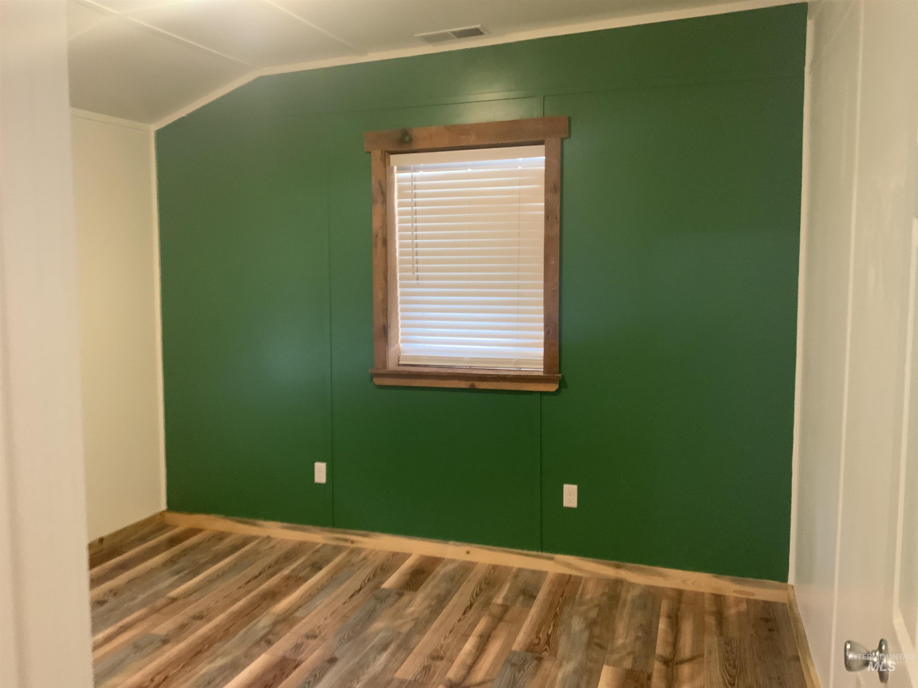 117 E Hill Road, Idaho City, Idaho 83631, 2 Bedrooms, 1 Bathroom, Residential For Sale, Price $440,000,MLS 98983588