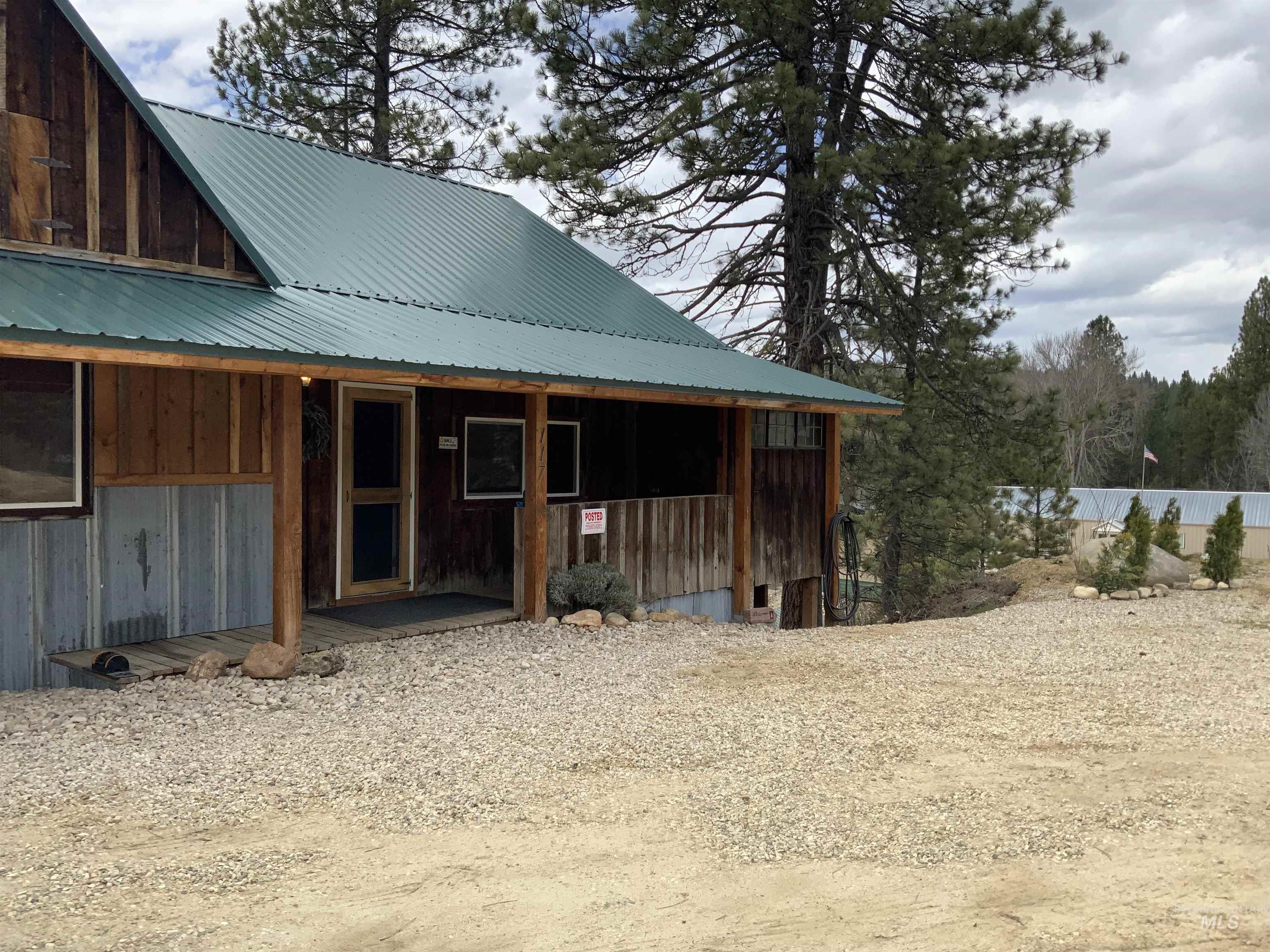 117 E Hill Road, Idaho City, Idaho 83631, 2 Bedrooms, 1 Bathroom, Residential For Sale, Price $440,000,MLS 98983588