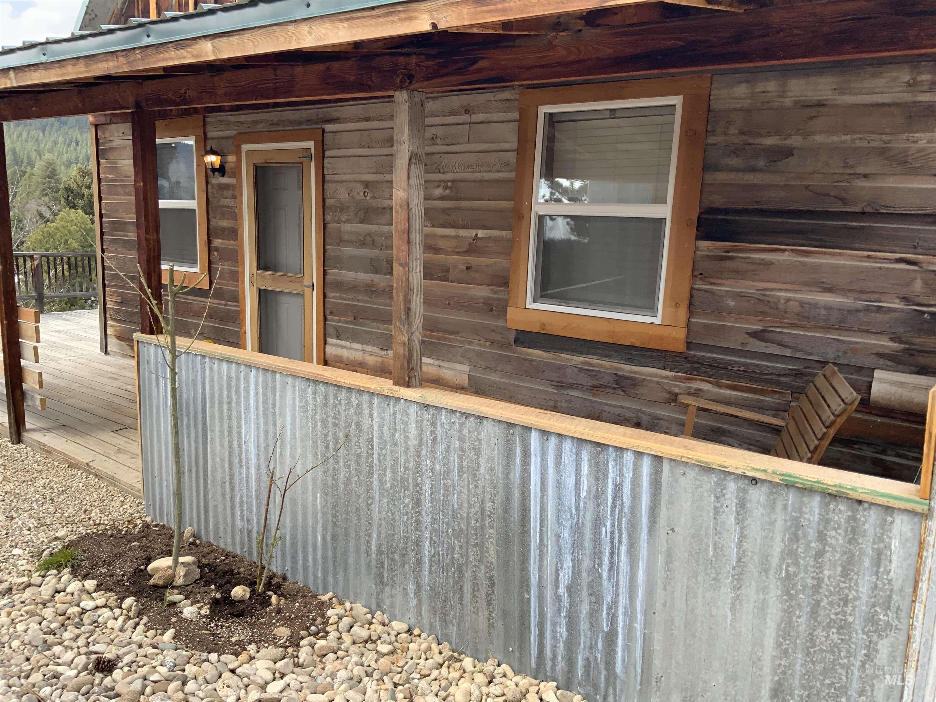 117 E Hill Road, Idaho City, Idaho 83631, 2 Bedrooms, 1 Bathroom, Residential For Sale, Price $440,000,MLS 98983588