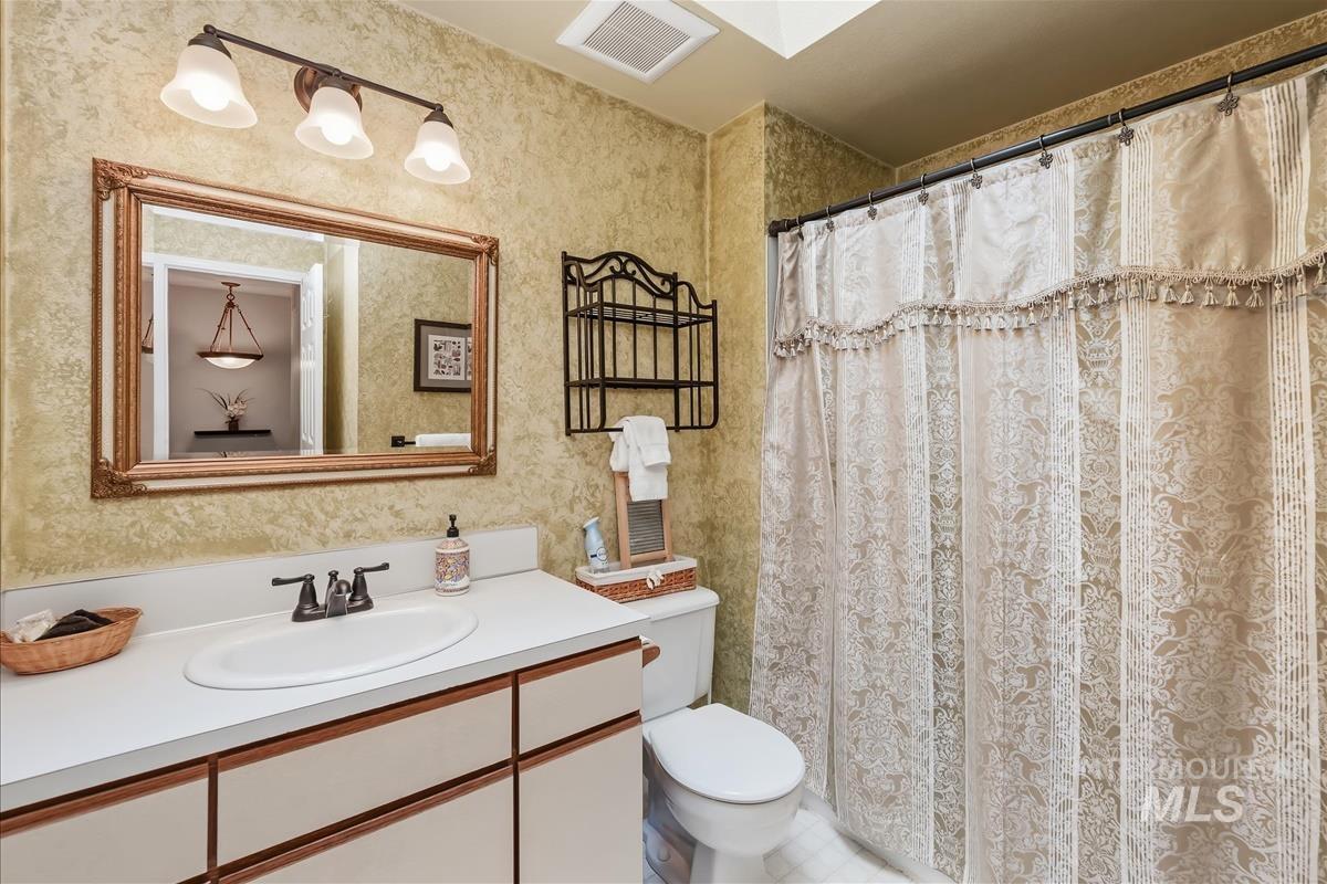 3087 S Norfolk Lane, Boise, Idaho 83706, 3 Bedrooms, 1.5 Bathrooms, Residential For Sale, Price $390,000,MLS 98983589