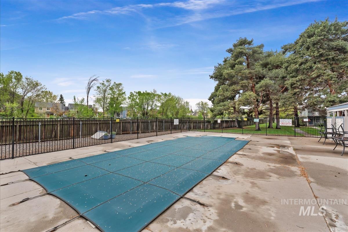 3087 S Norfolk Lane, Boise, Idaho 83706, 3 Bedrooms, 1.5 Bathrooms, Residential For Sale, Price $390,000,MLS 98983589