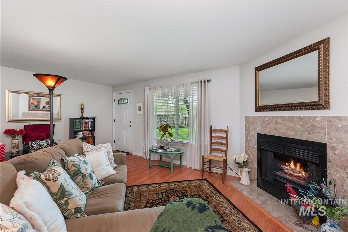 3087 S Norfolk Lane, Boise, Idaho 83706, 3 Bedrooms, 1.5 Bathrooms, Residential For Sale, Price $390,000,MLS 98983589