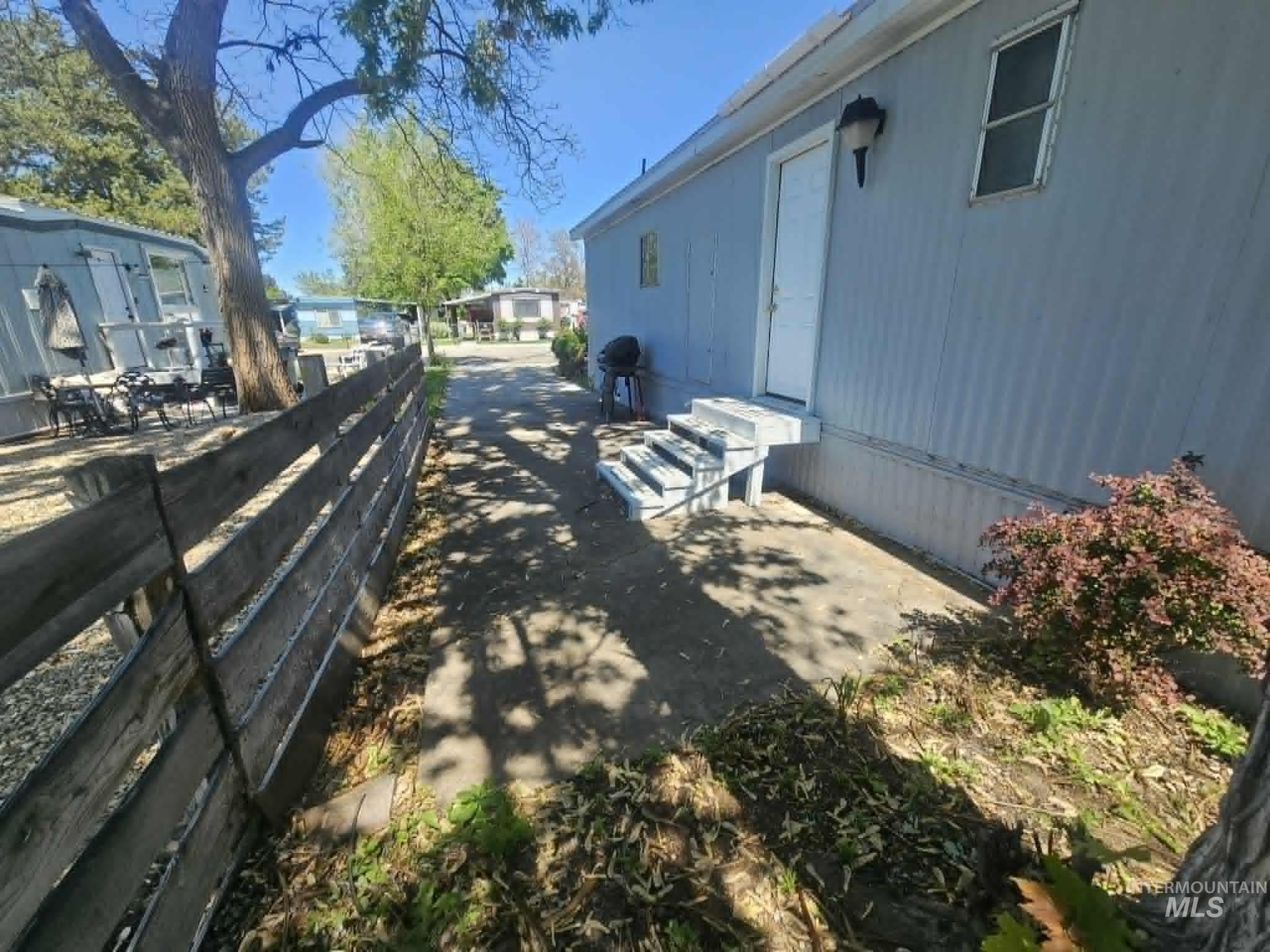 461 W Greenleaf St., Boise, Idaho 83713, 3 Bedrooms, 2 Bathrooms, Residential For Sale, Price $39,900, 98983590