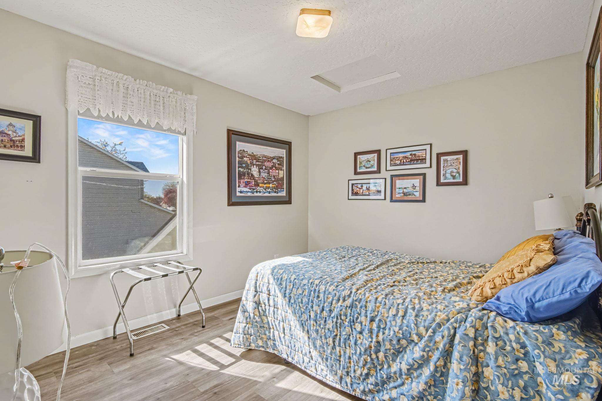 409 S Valley Dr, Nampa, Idaho 83686-2996, 4 Bedrooms, 3 Bathrooms, Residential For Sale, Price $399,950, 98983592