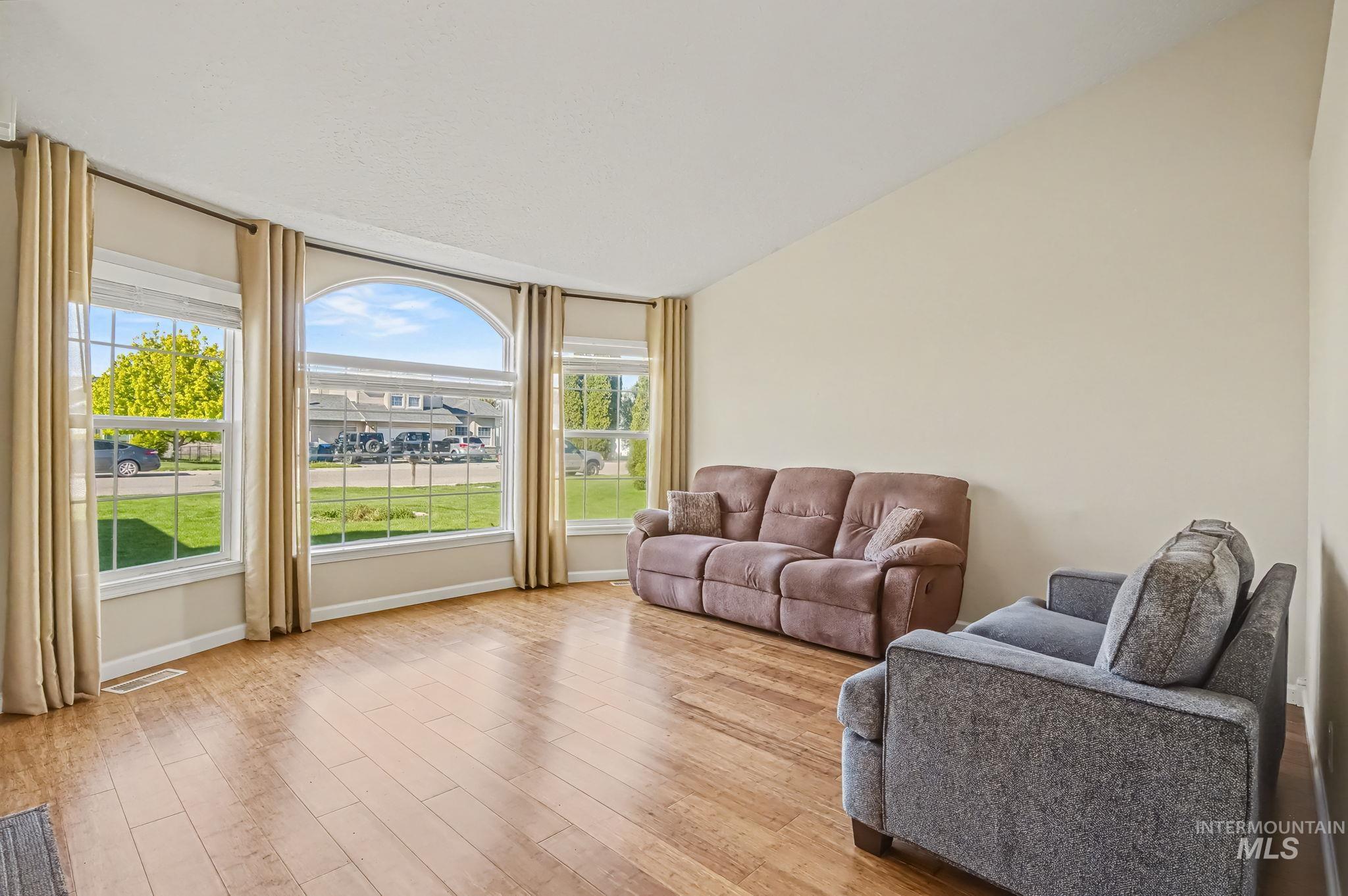 409 S Valley Dr, Nampa, Idaho 83686-2996, 4 Bedrooms, 3 Bathrooms, Residential For Sale, Price $399,950, 98983592