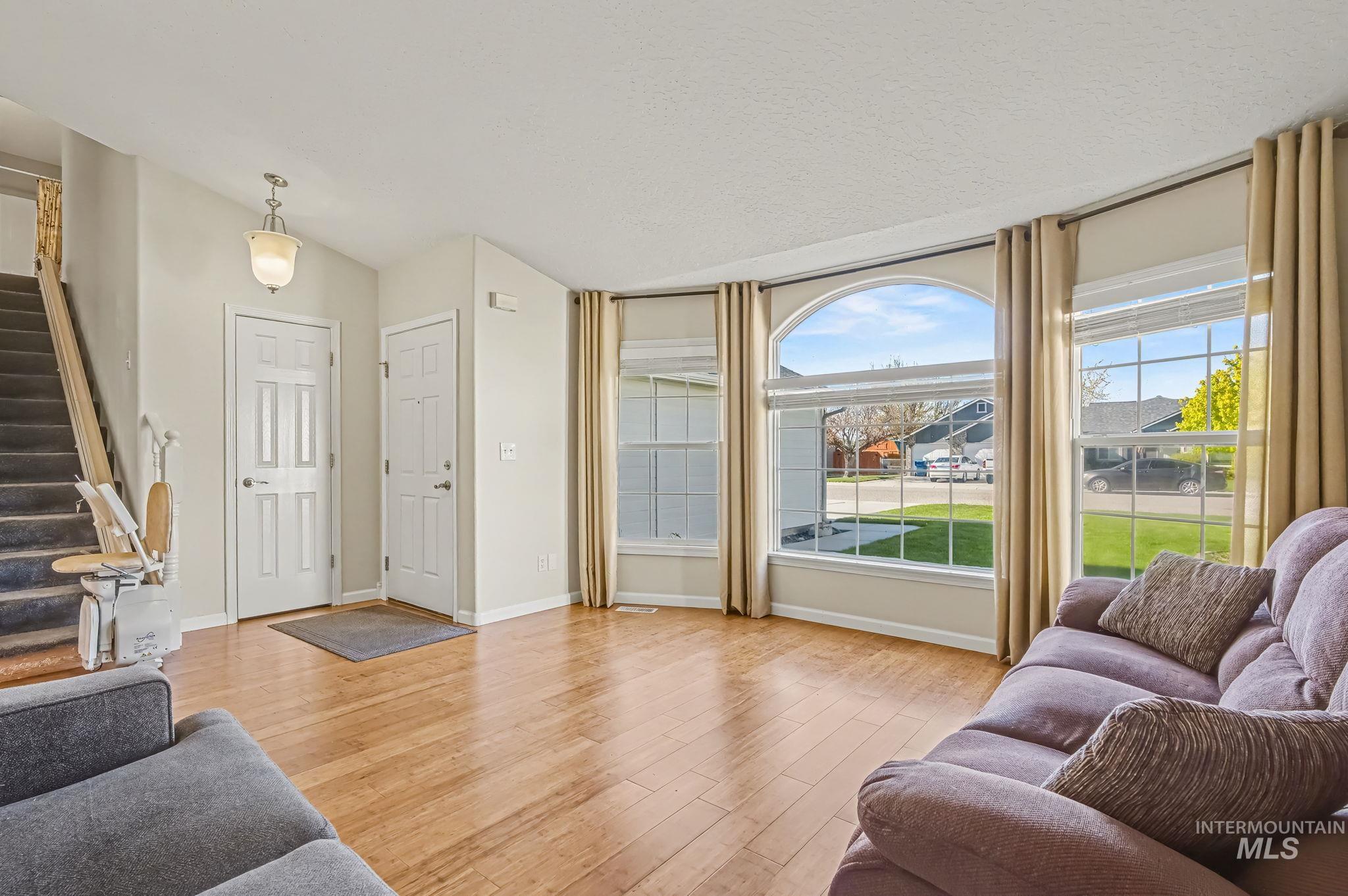 409 S Valley Dr, Nampa, Idaho 83686-2996, 4 Bedrooms, 3 Bathrooms, Residential For Sale, Price $399,950, 98983592