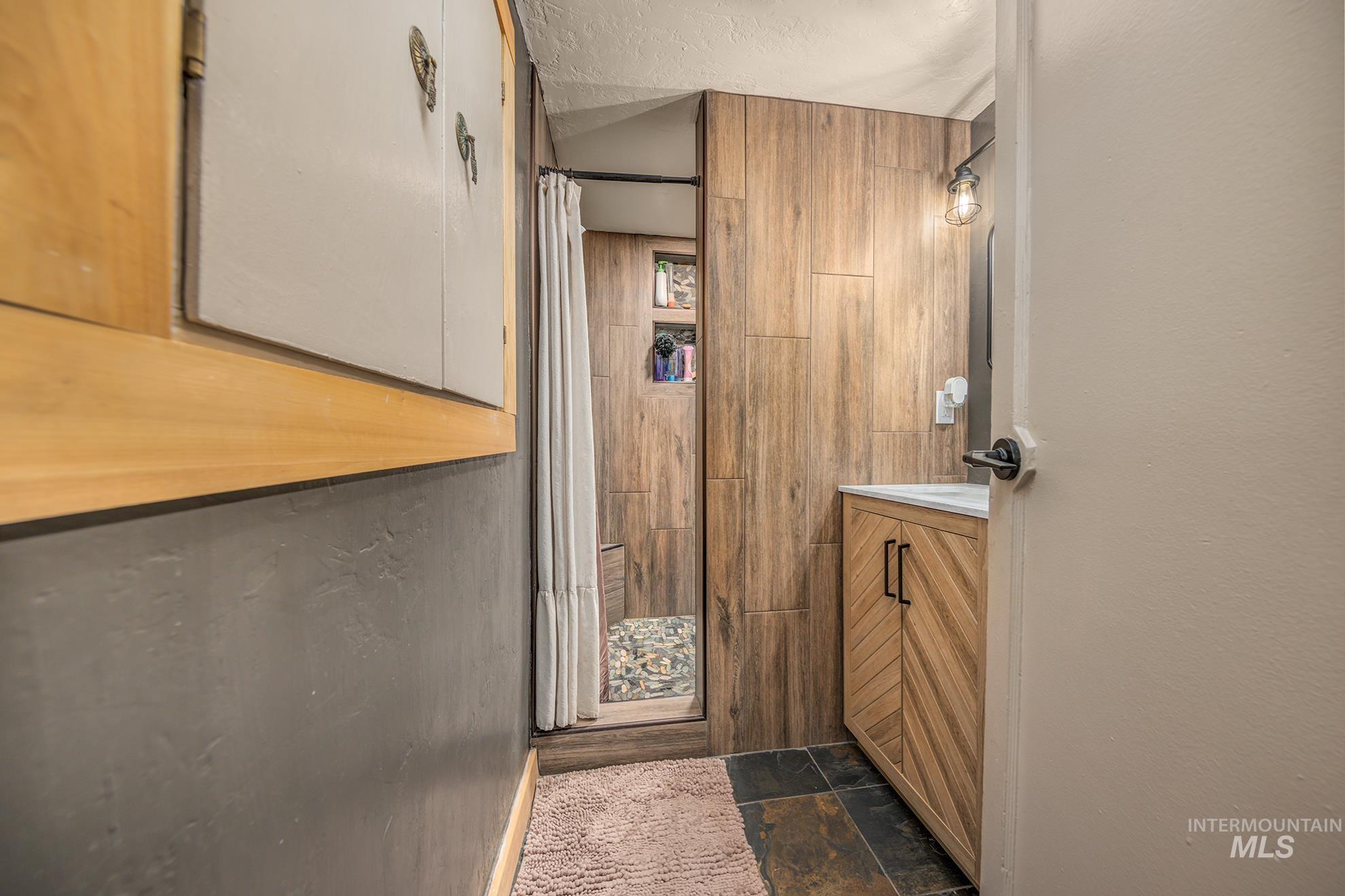 162 Short St. N, Vale, Oregon 97918, 2 Bedrooms, 1 Bathroom, Residential For Sale, Price $175,000, 98983595