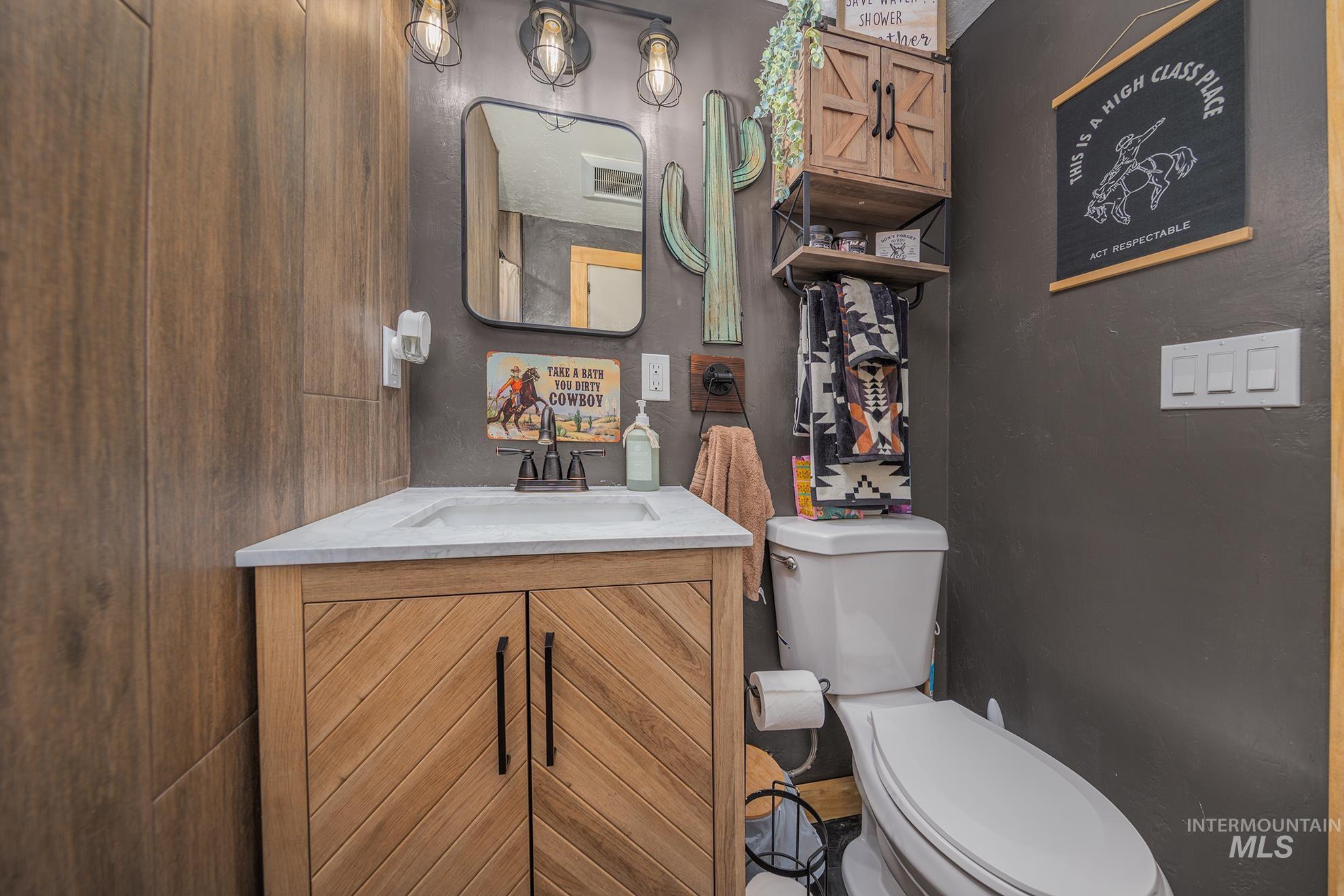 162 Short St. N, Vale, Oregon 97918, 2 Bedrooms, 1 Bathroom, Residential For Sale, Price $175,000, 98983595