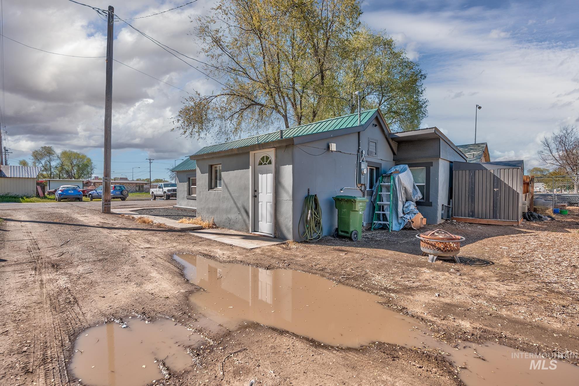 162 Short St. N, Vale, Oregon 97918, 2 Bedrooms, 1 Bathroom, Residential For Sale, Price $175,000, 98983595