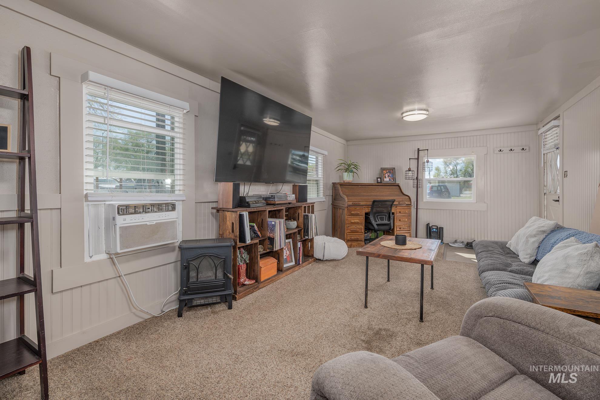 162 Short St. N, Vale, Oregon 97918, 2 Bedrooms, 1 Bathroom, Residential For Sale, Price $175,000, 98983595